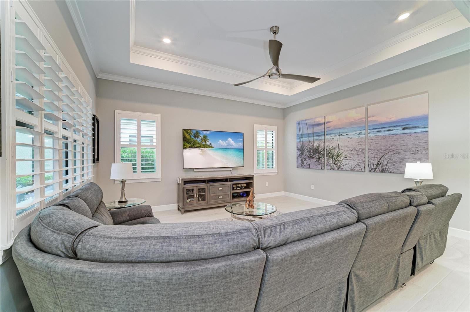 Single Family Residence at 17815 LITTLETON PL, LAKEWOOD RANCH, photo 14 of 95