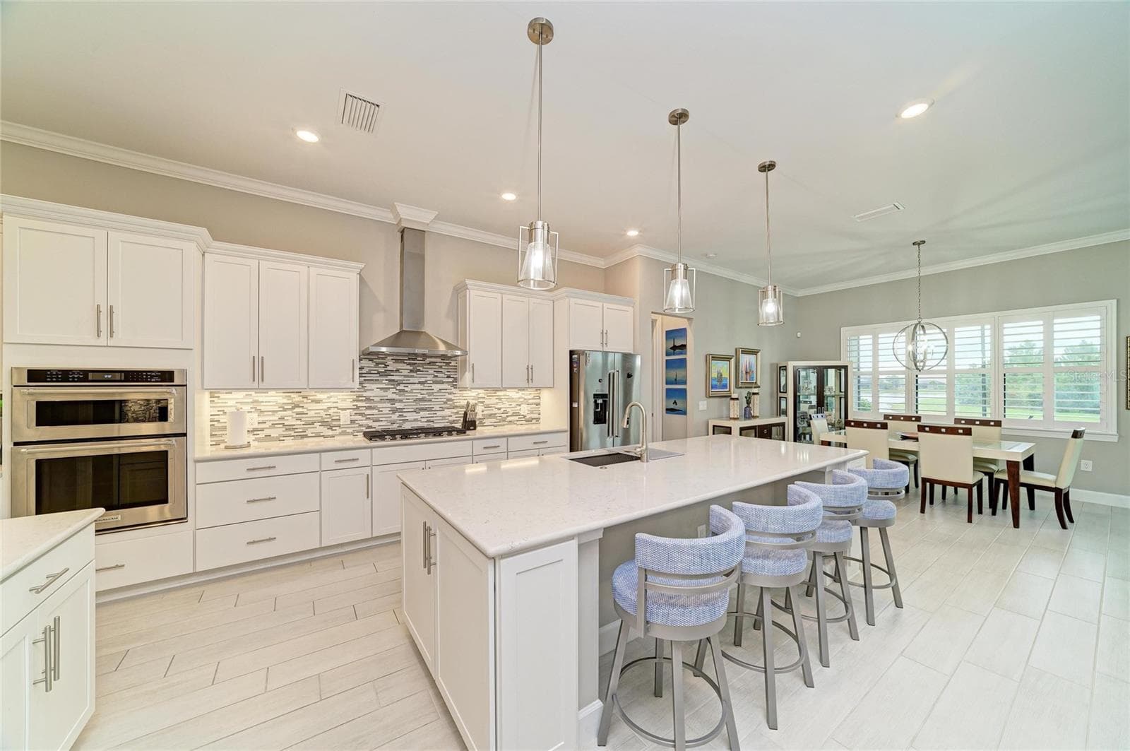 Single Family Residence at 17815 LITTLETON PL, LAKEWOOD RANCH, photo 17 of 95