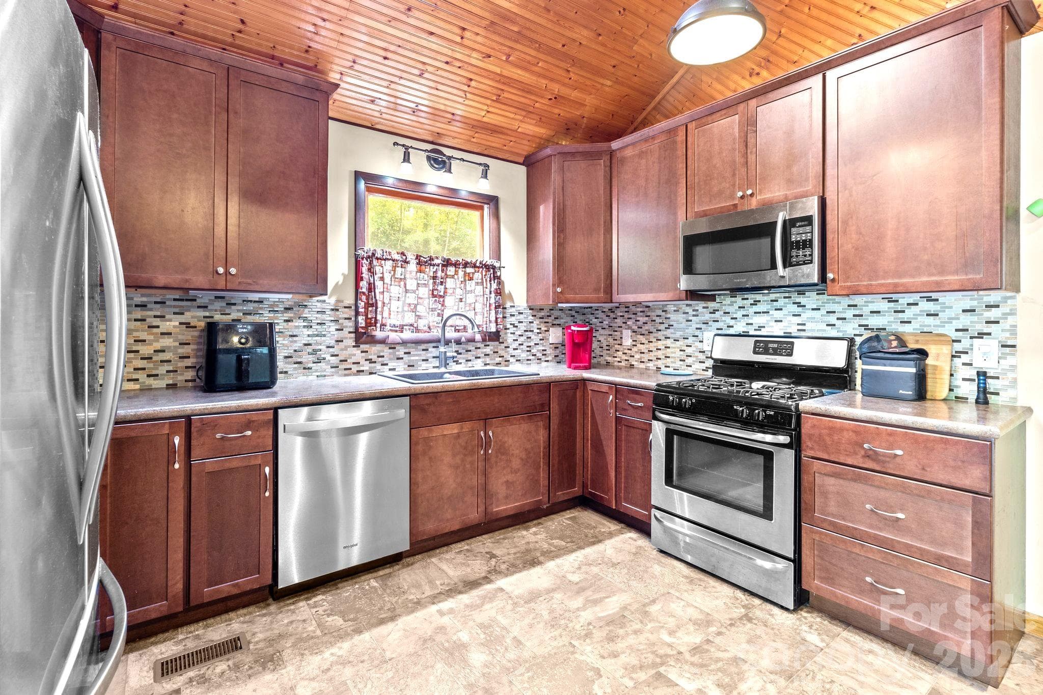Single Family Residence at 746 Springwood Drive, Mount Gilead, photo 12 of 38