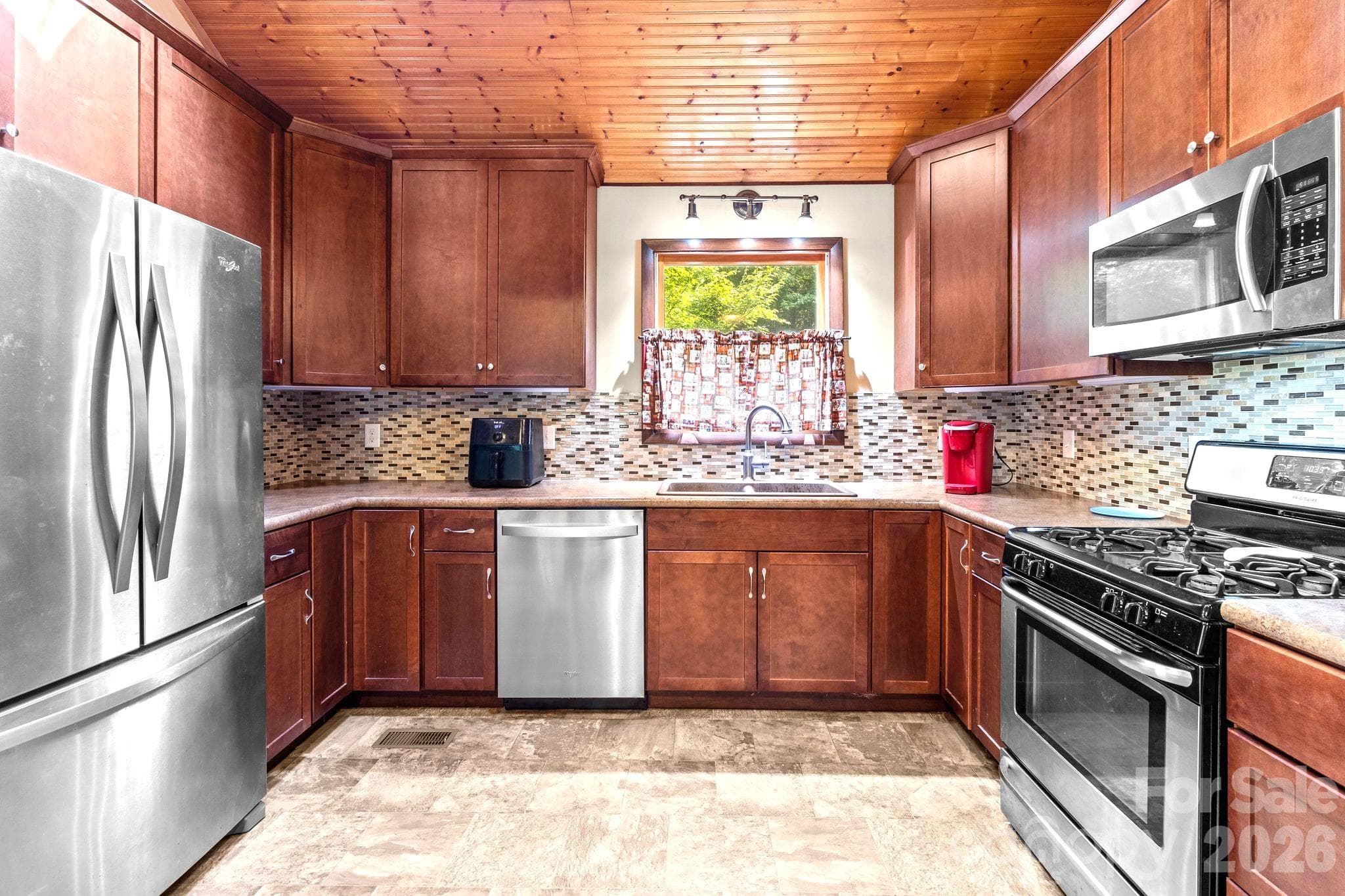 Single Family Residence at 746 Springwood Drive, Mount Gilead, photo 13 of 38