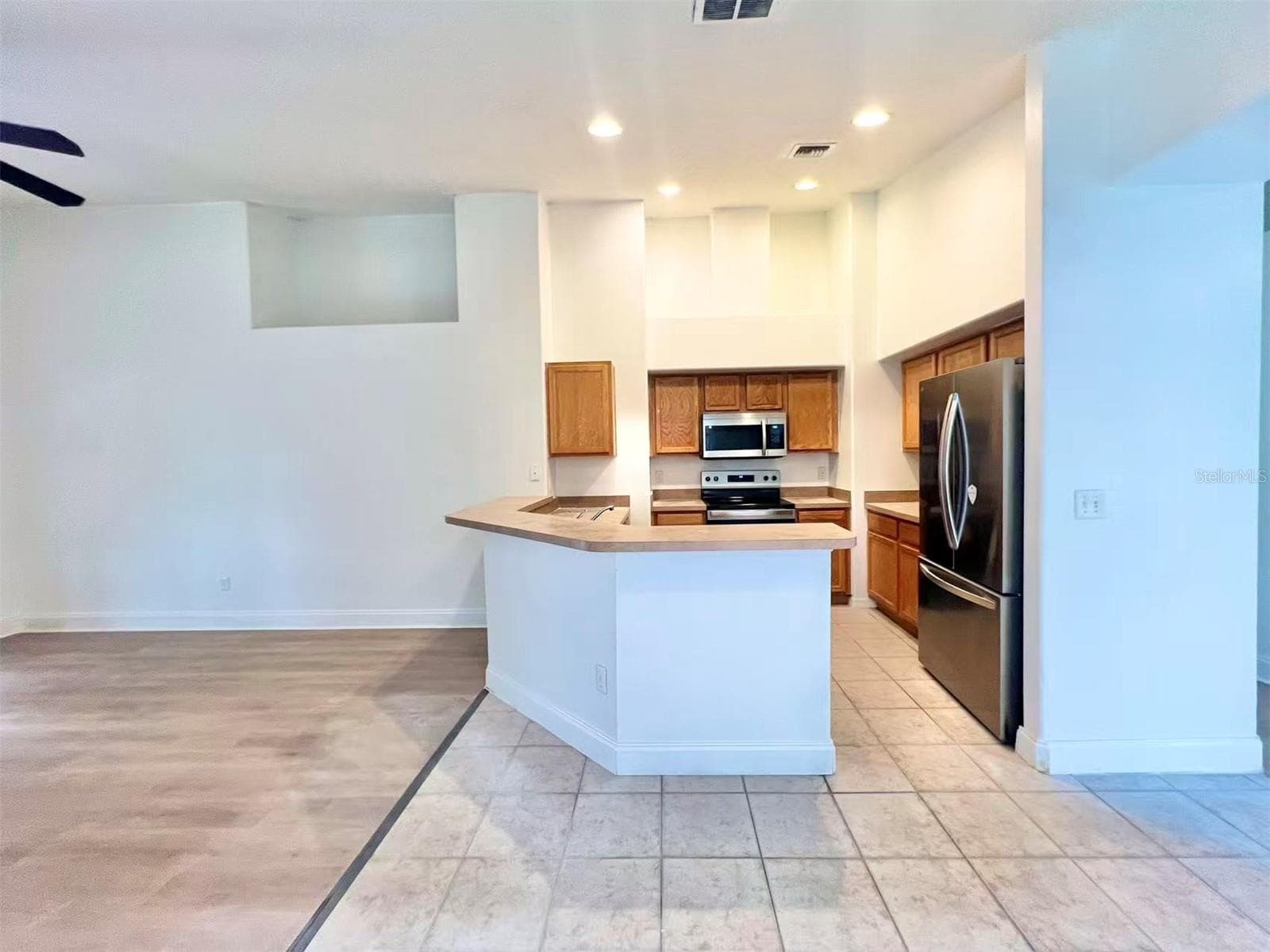Single Family Residence at 448 LANCER OAK DR, APOPKA, photo 8 of 30