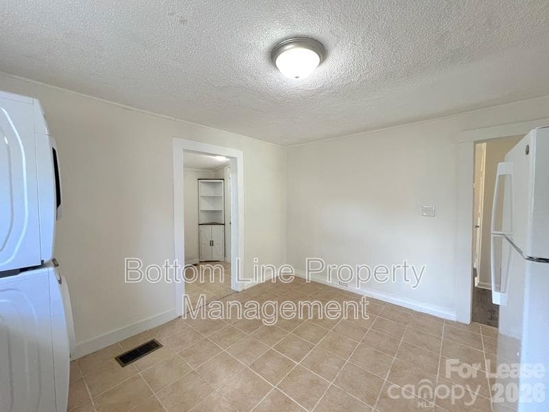 Single Family Residence at 1102 Davidson Avenue, Gastonia, photo 6 of 15