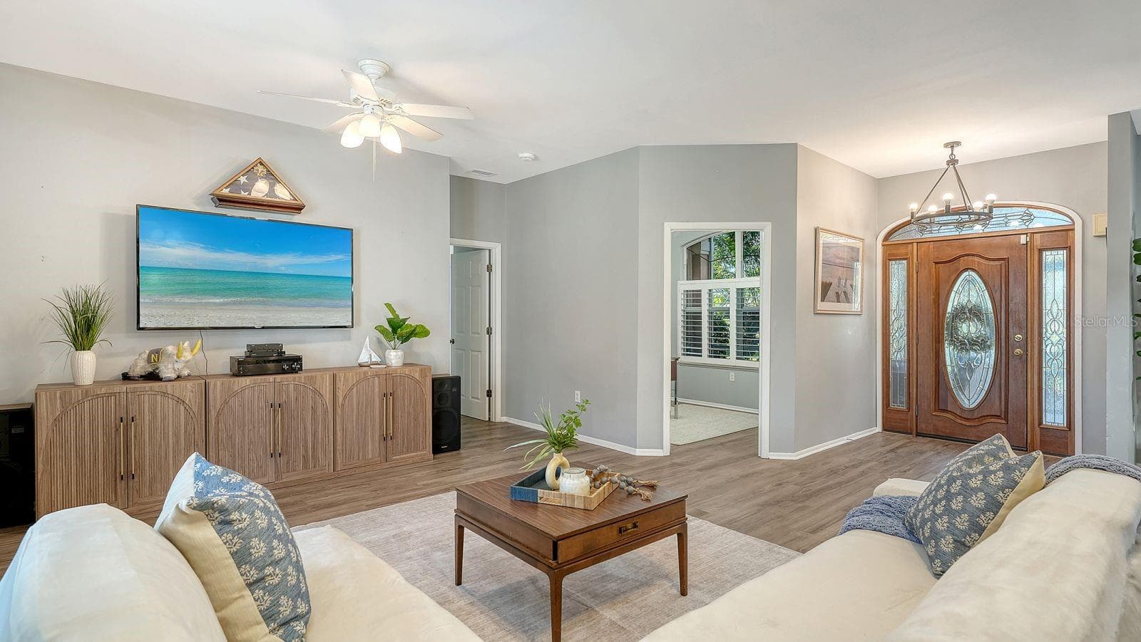 Great Room with view of Front Entry - 17618 WHITE TAIL CT, PARRISH