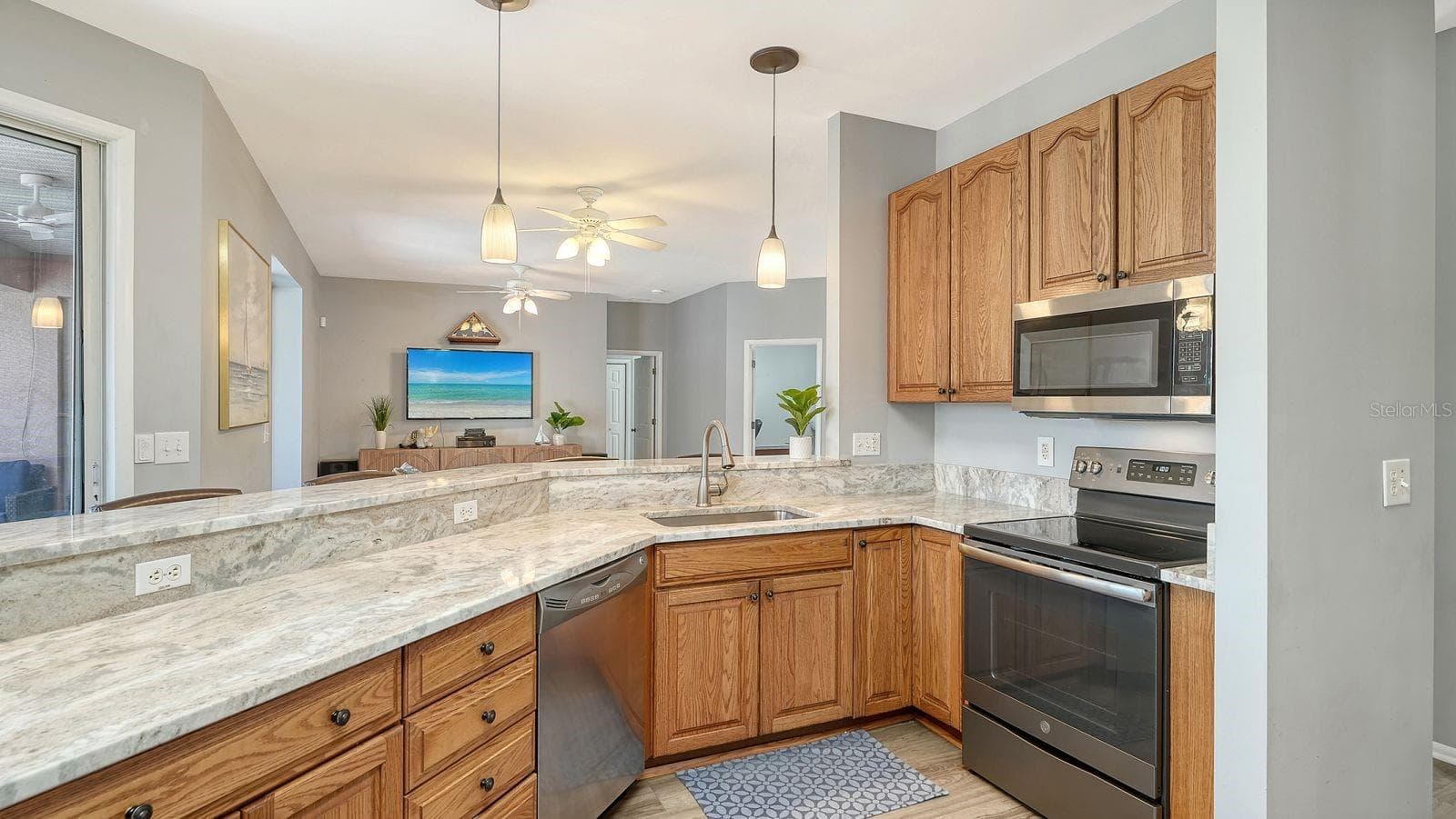 Kitchen - 17618 WHITE TAIL CT, PARRISH