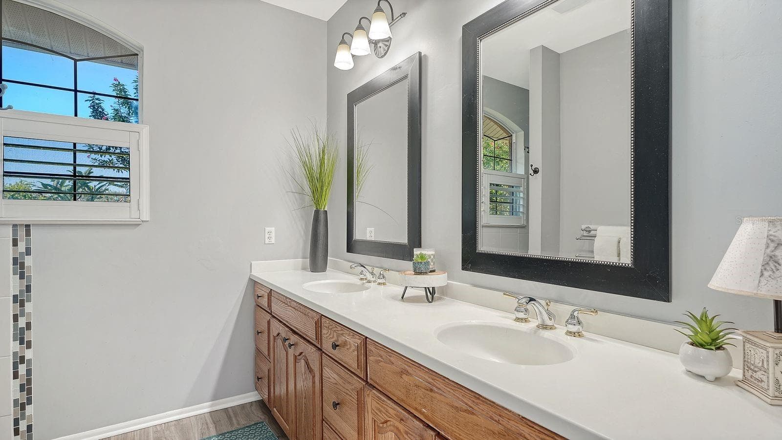 Primary Bathroom - 17618 WHITE TAIL CT, PARRISH