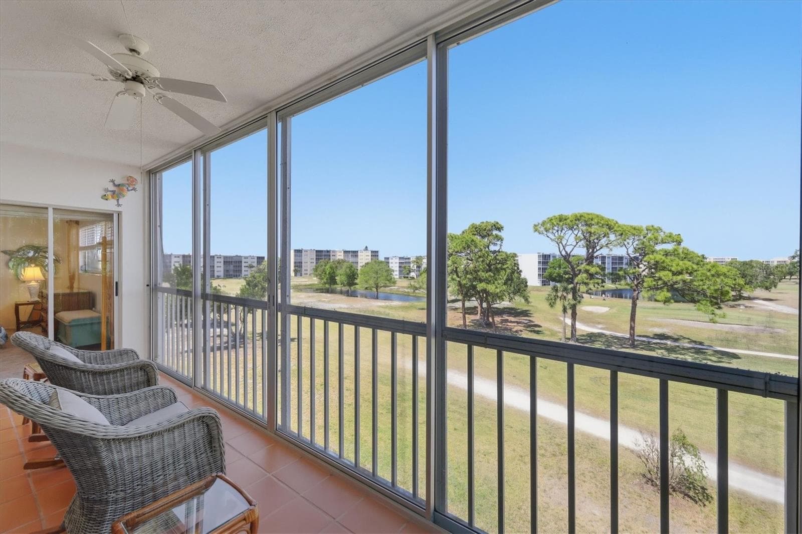 Condominium at 4240 IRONWOOD CIRCLE CIR #406AA, BRADENTON, photo 14 of 57