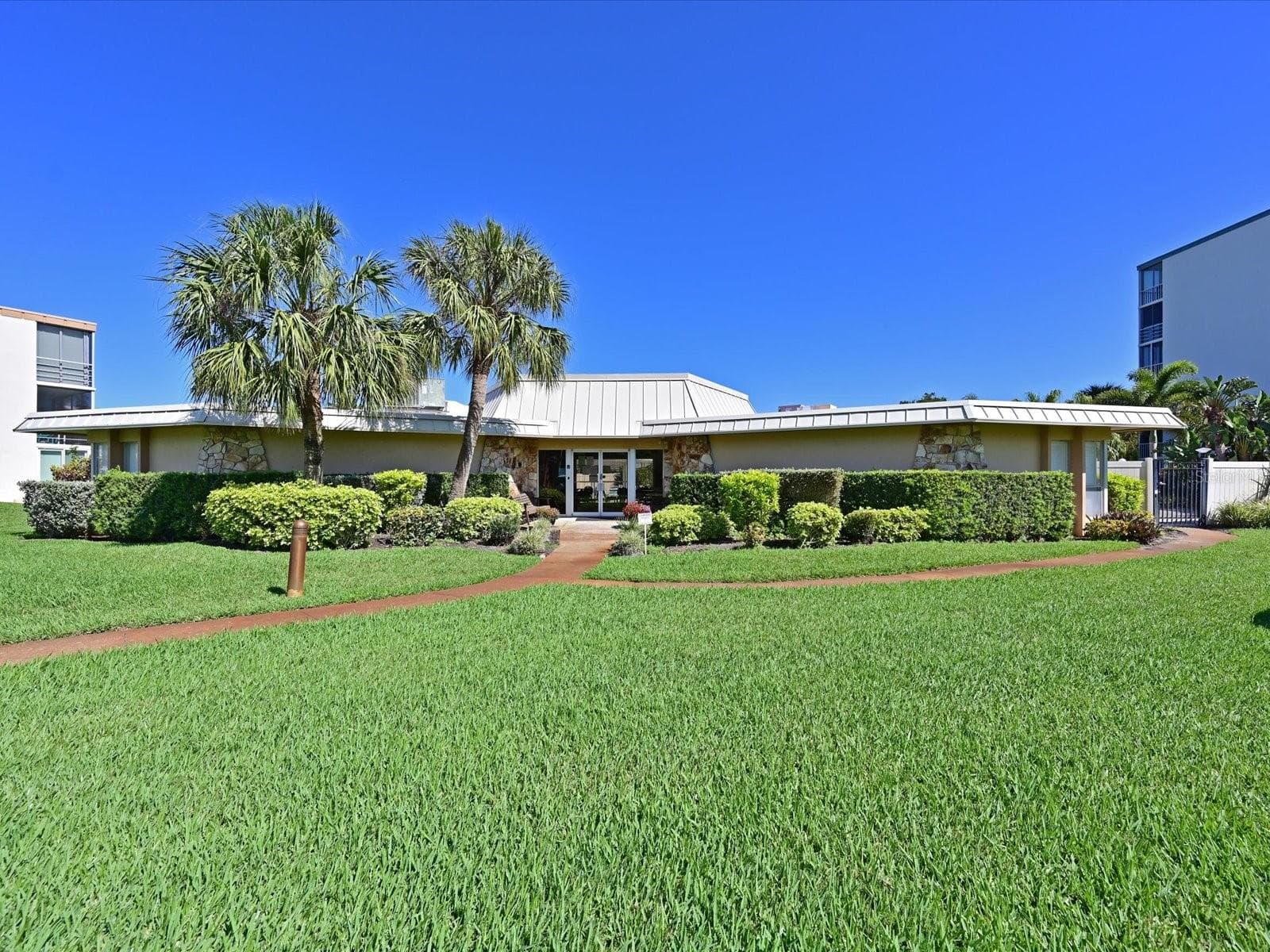 Irowood Rec 1 clubhouse. - 4240 IRONWOOD CIRCLE CIR #406AA, BRADENTON
