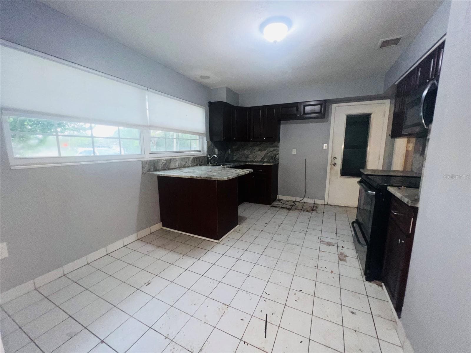 KITCHEN - 7427 JASMINE BLVD, PORT RICHEY