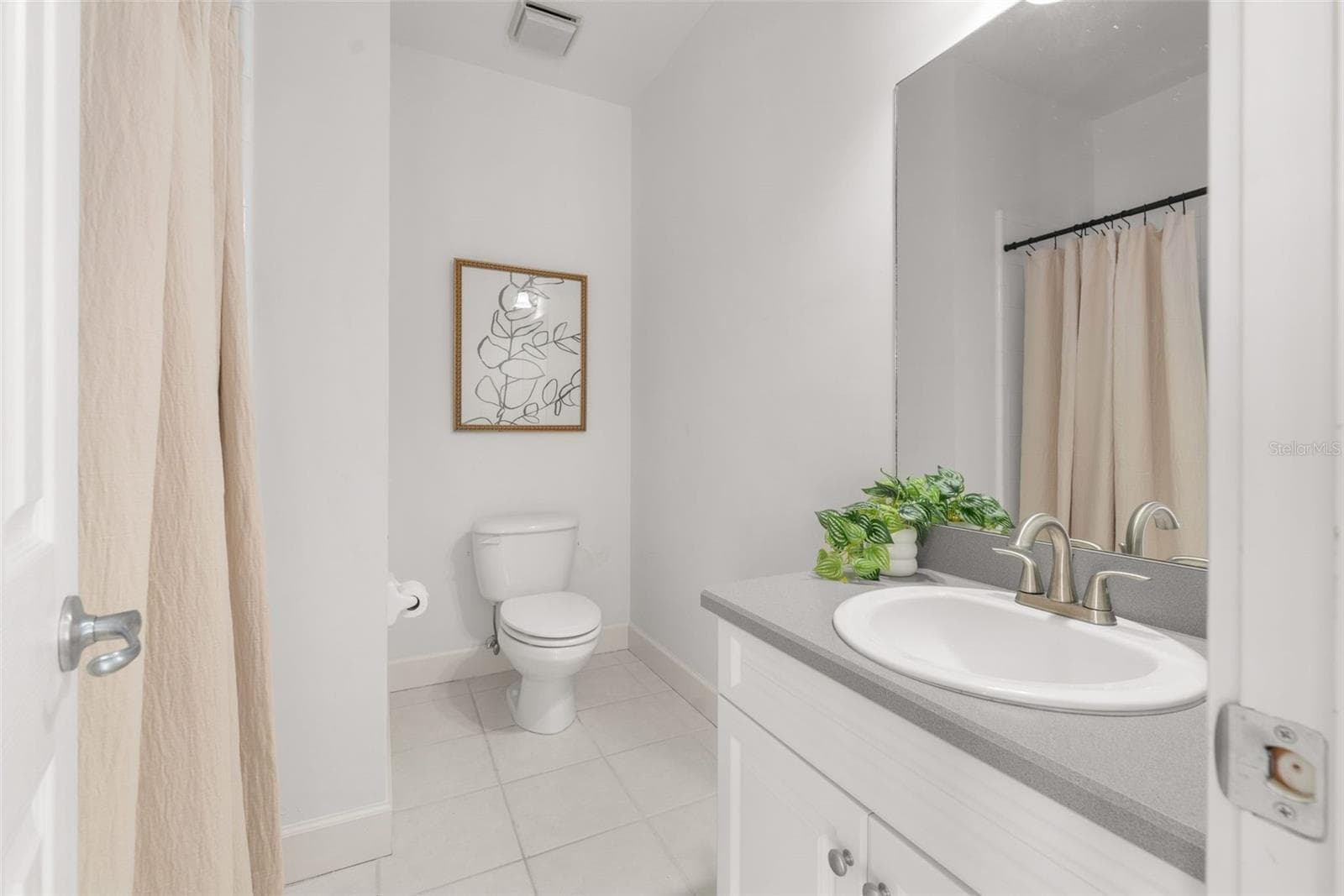 Second Floor Ensuite Bathroom 2 - 4855 SW 91ST WAY, GAINESVILLE