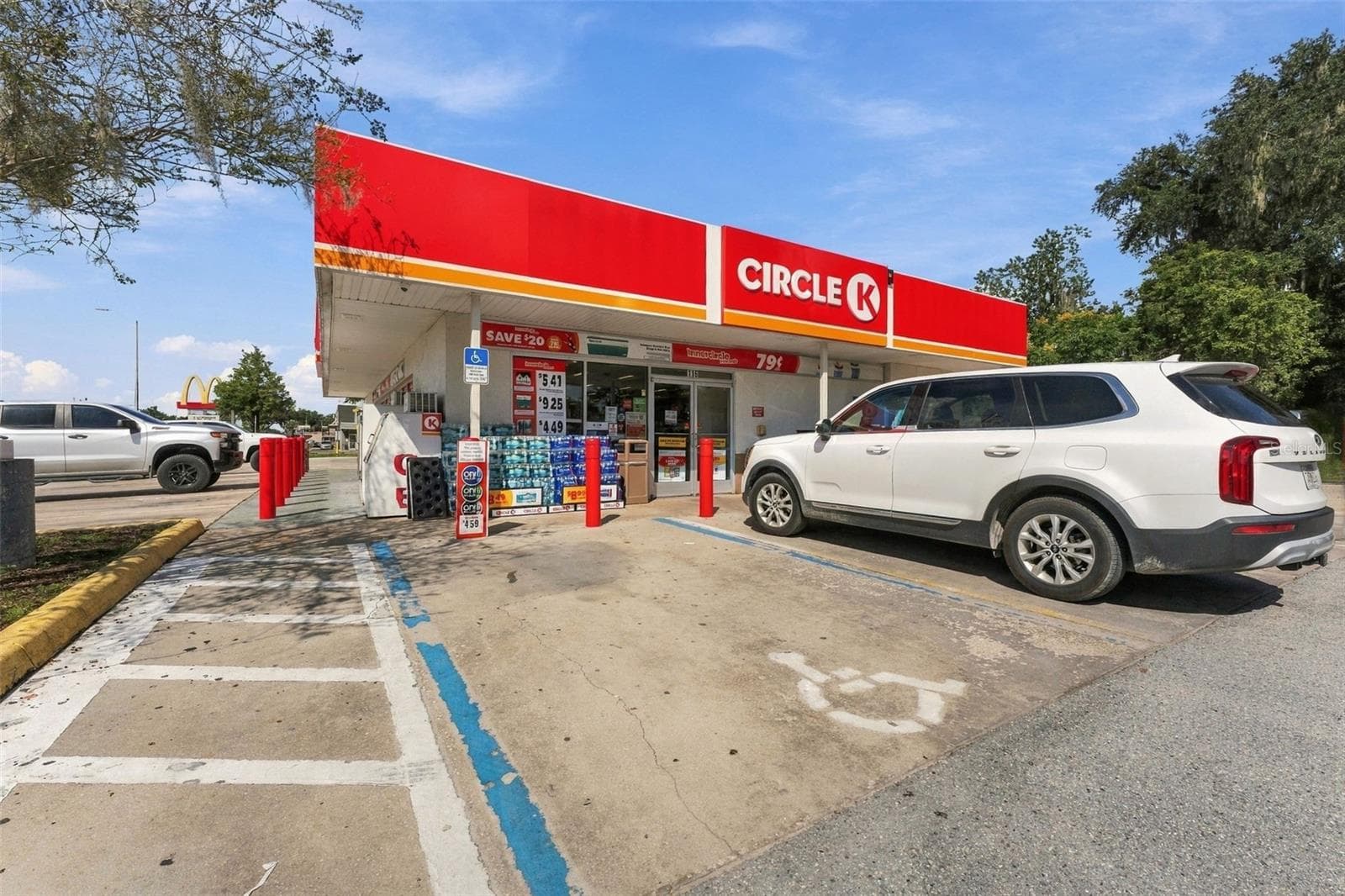 Retail at 116 N CHARLESTON AVE, FORT MEADE, photo 5 of 35