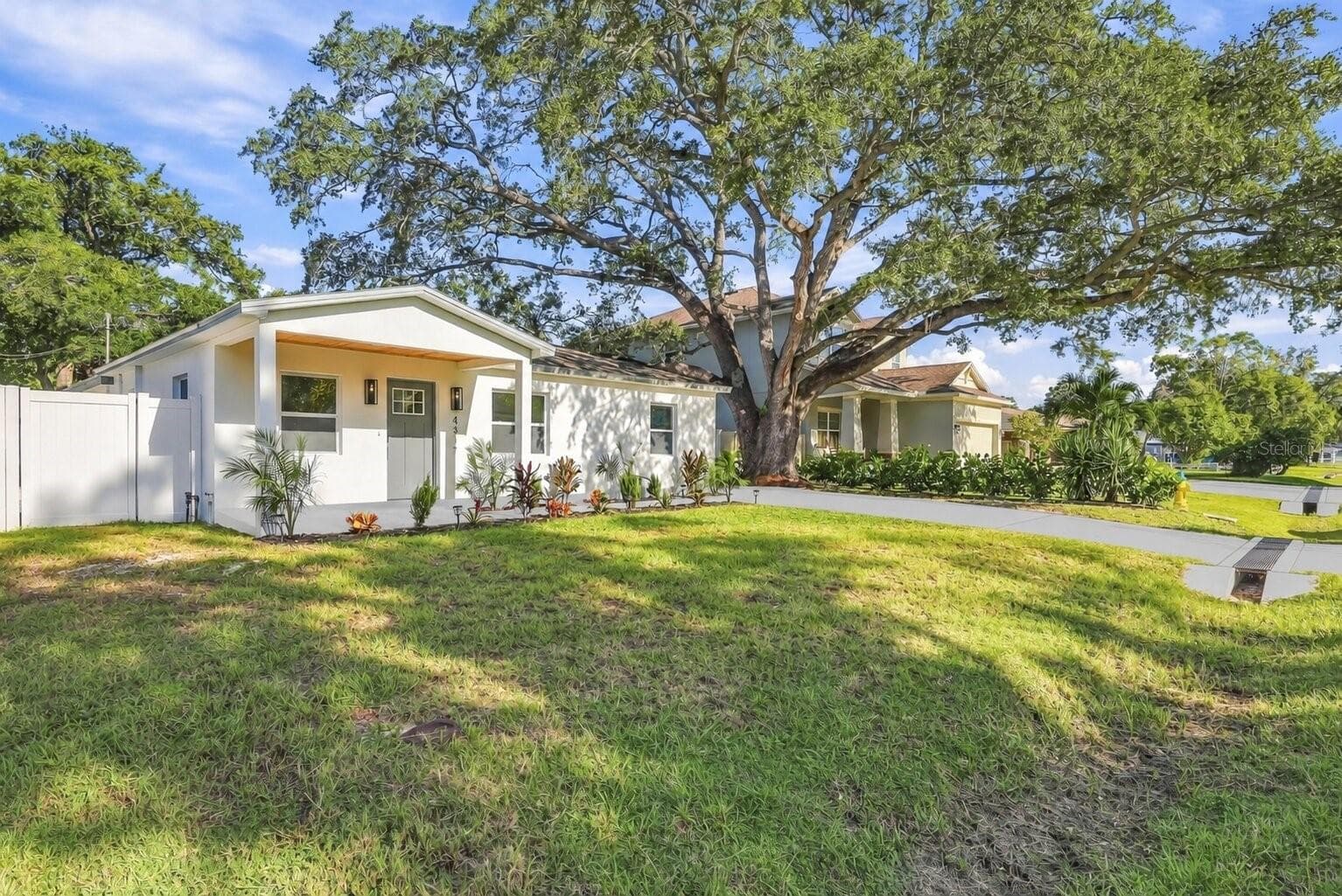 Single Family Residence at 4317 S TRASK ST, TAMPA, photo 3 of 44