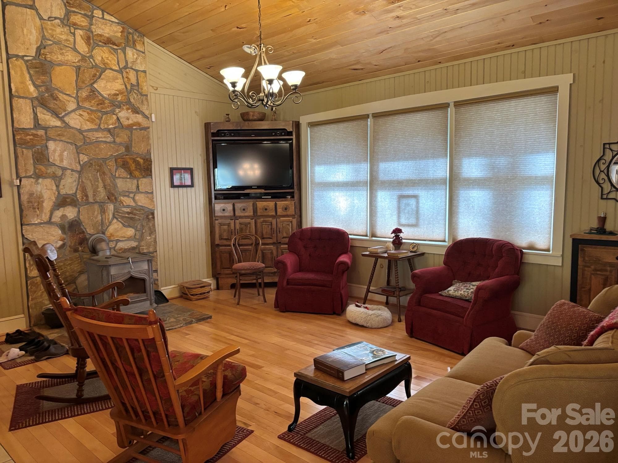 Single Family Residence at 1661 Mckinney Mine Road, Spruce Pine, photo 9 of 26