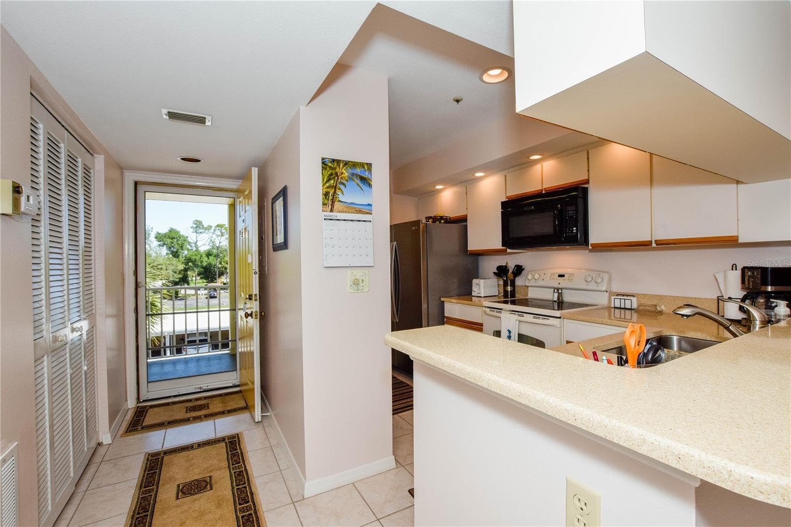 Condominium at 433 CERROMAR LN #534, VENICE, photo 5 of 37
