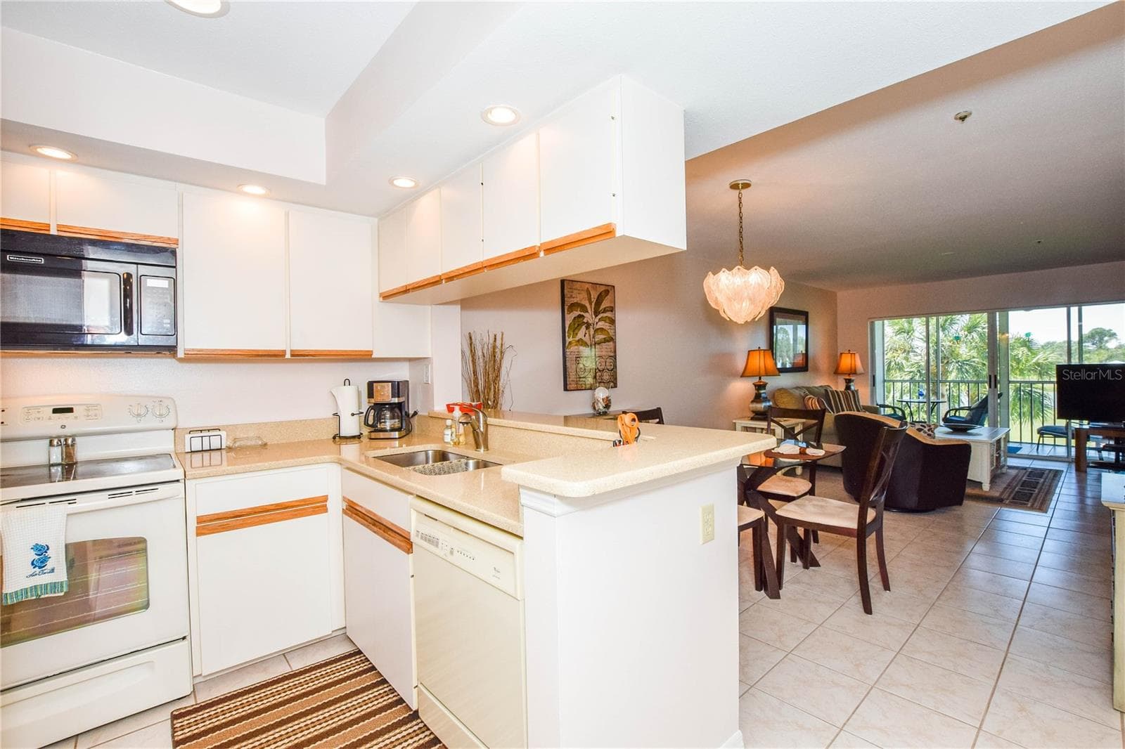Condominium at 433 CERROMAR LN #534, VENICE, photo 6 of 37