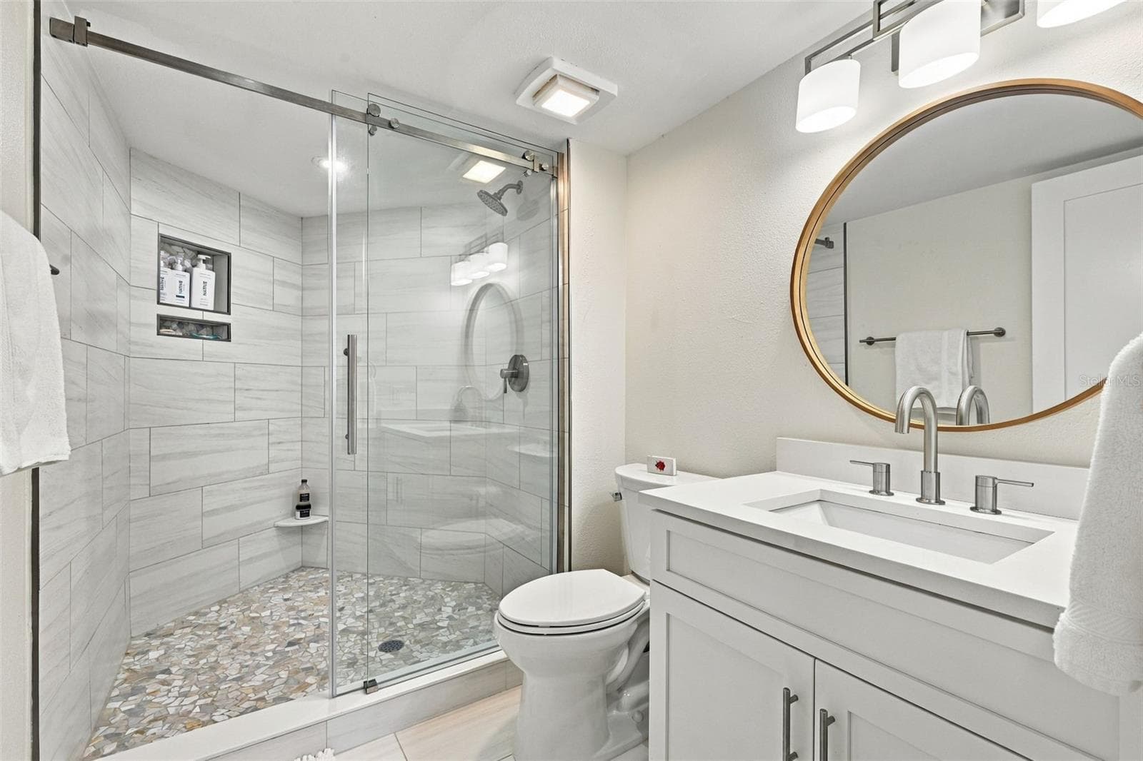 Primary Bathroom - 5700 ESCONDIDA BLVD S #401, ST PETERSBURG