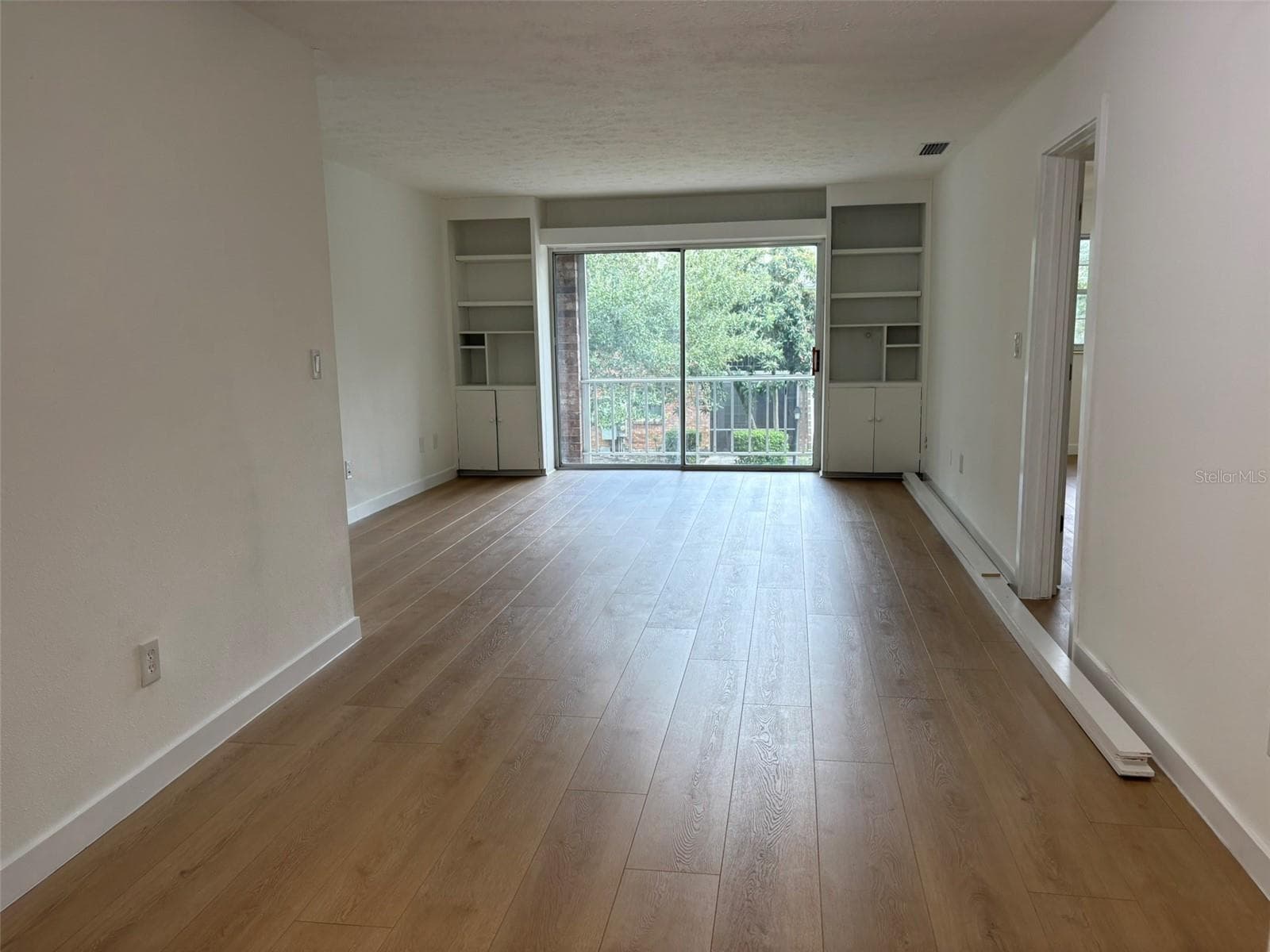 Condominium at 4322 LAKE UNDERHILL RD #D, ORLANDO, photo 6 of 58