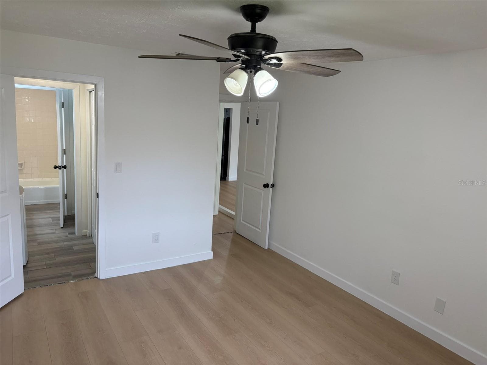 Condominium at 4322 LAKE UNDERHILL RD #D, ORLANDO, photo 9 of 58