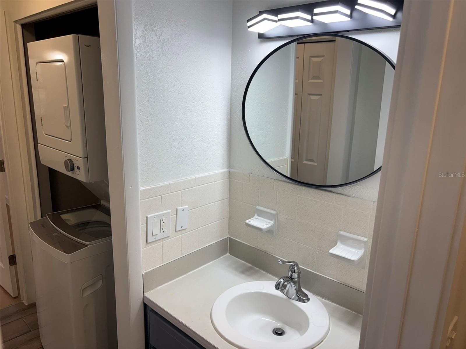 Condominium at 4322 LAKE UNDERHILL RD #D, ORLANDO, photo 11 of 58