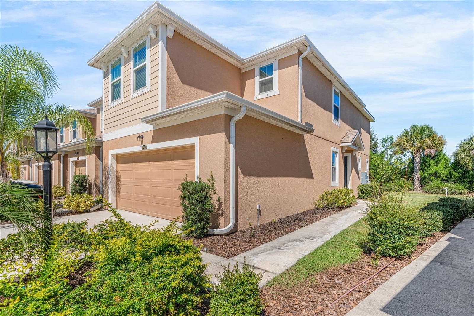 Townhouse at 11960 SKY ACRES TER, BRADENTON, photo 2 of 36