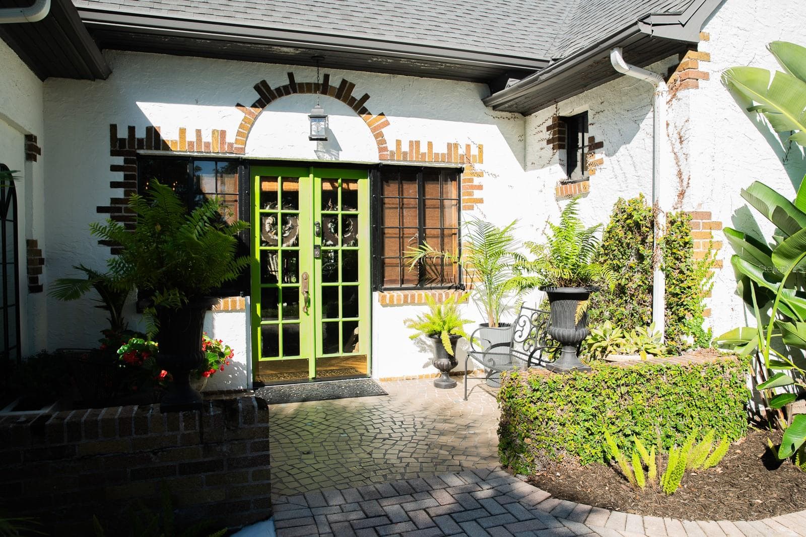 Additional image of front entrance. - 1230 ESTREMADURA DR, BRADENTON