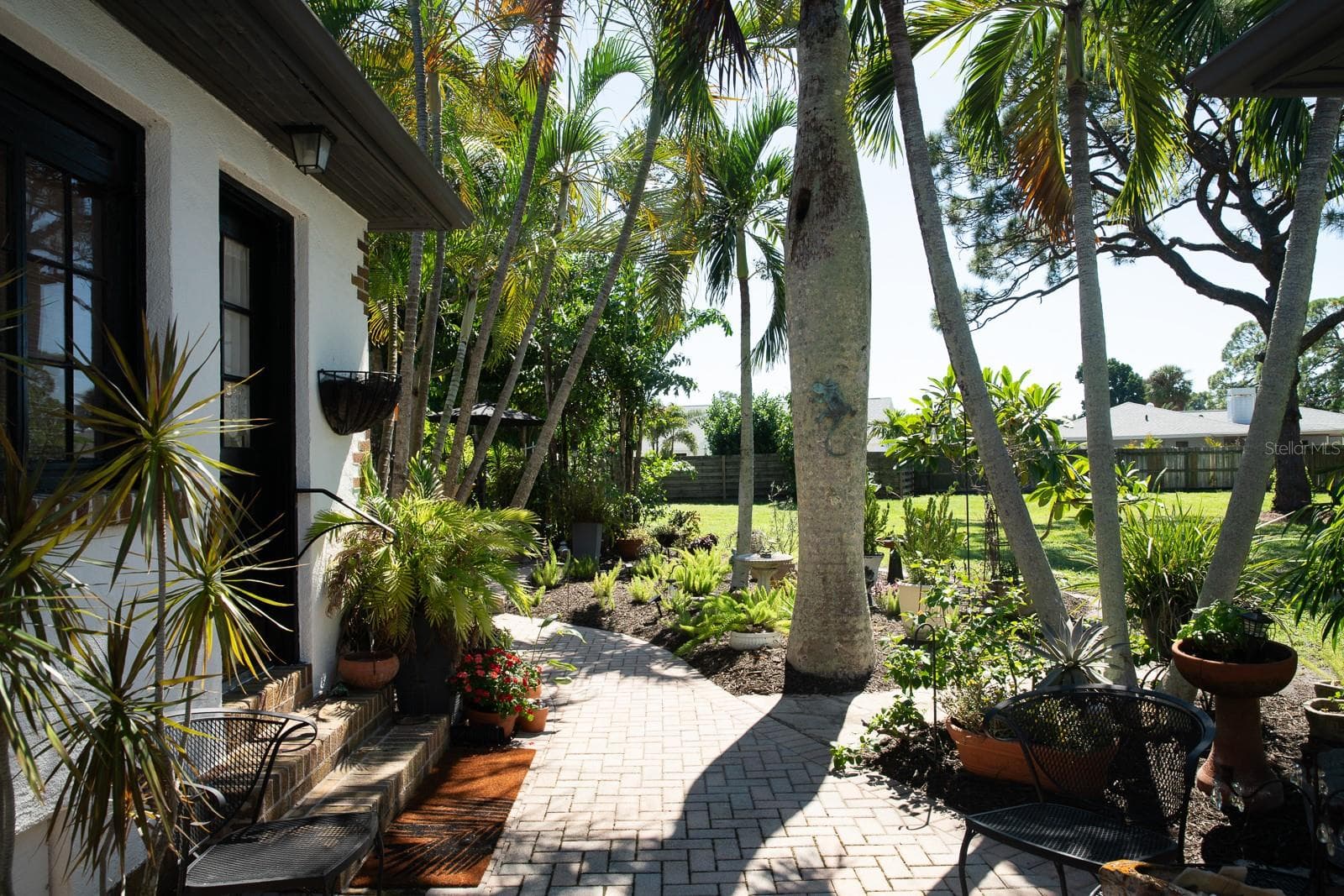 Entrance to courtyard. - 1230 ESTREMADURA DR, BRADENTON