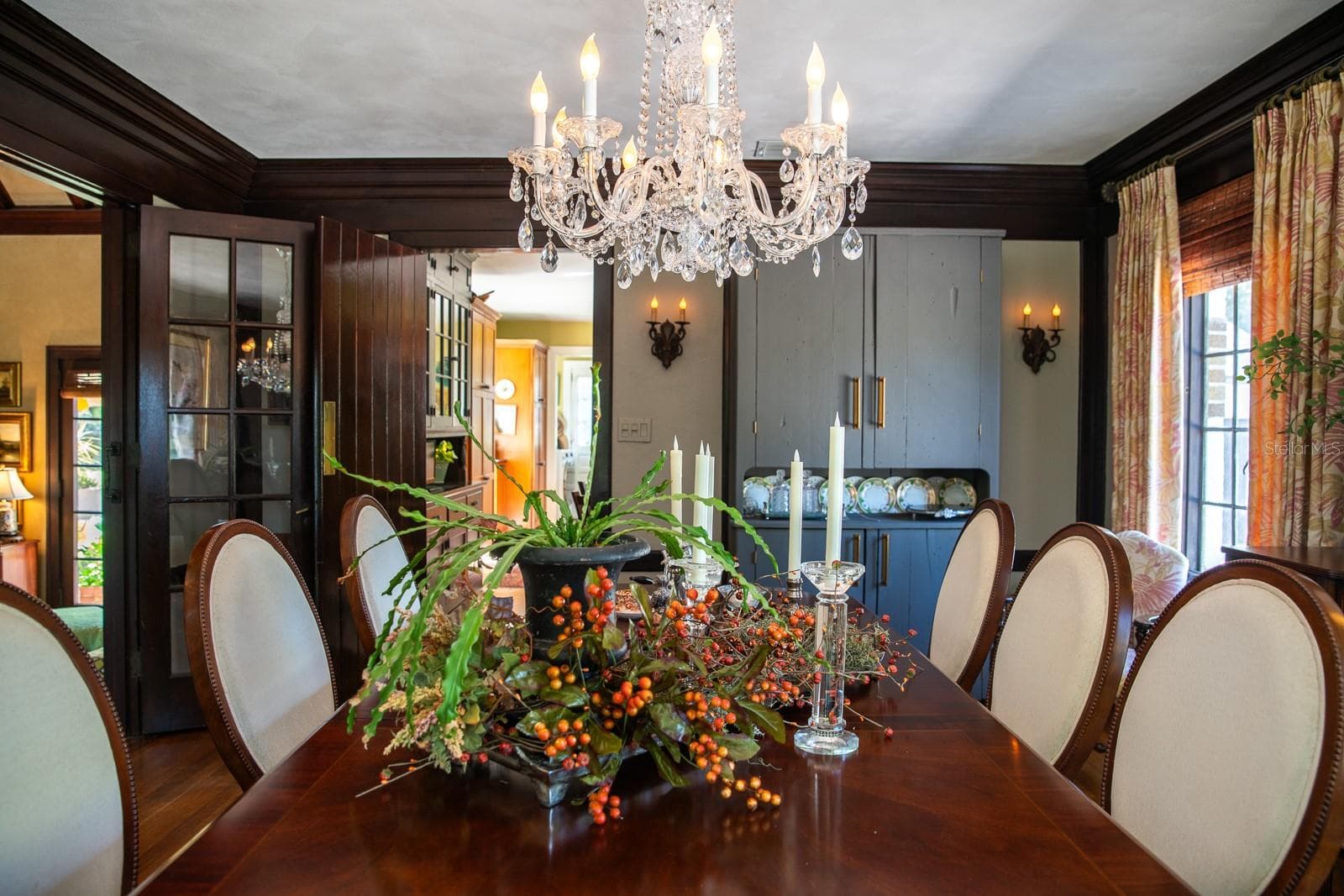 Formal dining room and doorway to kitchen. - 1230 ESTREMADURA DR, BRADENTON