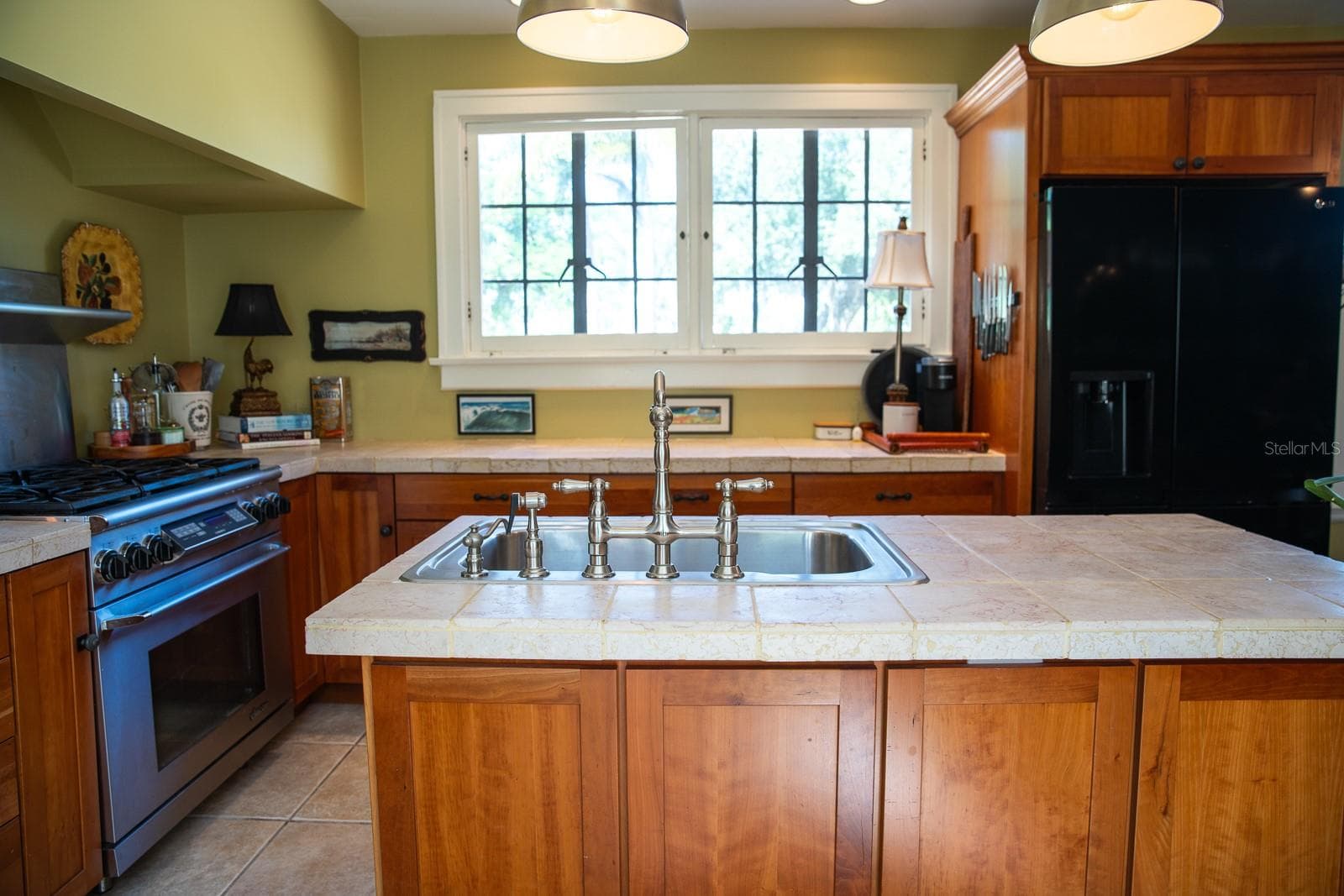 Main residence kitchen. - 1230 ESTREMADURA DR, BRADENTON