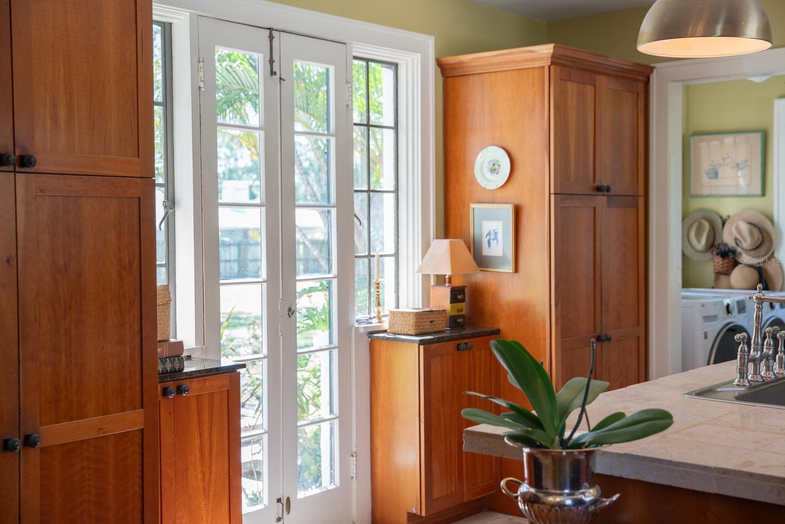 Main residence kitchen. - 1230 ESTREMADURA DR, BRADENTON