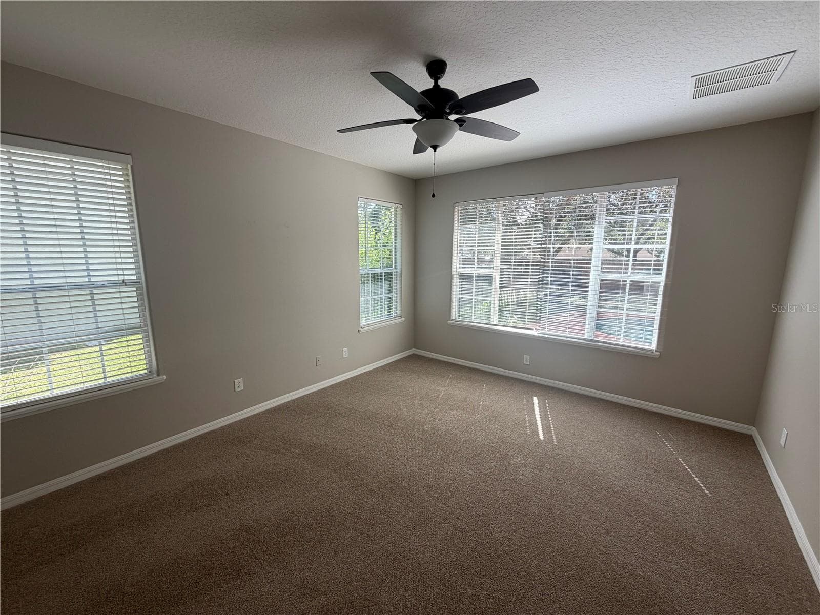 Single Family Residence at 16042 RIVER POINTE CT, ORLANDO, photo 9 of 23