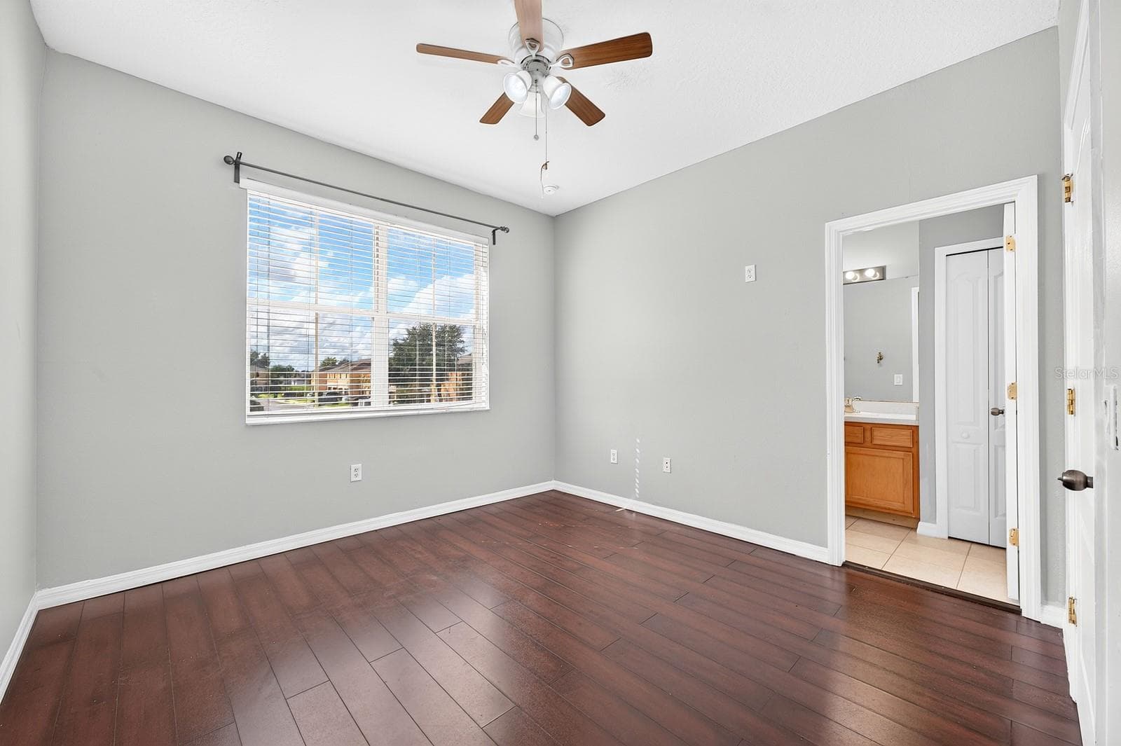 Second en-suite bedroom. - 244 CHELSEA DR, DAVENPORT