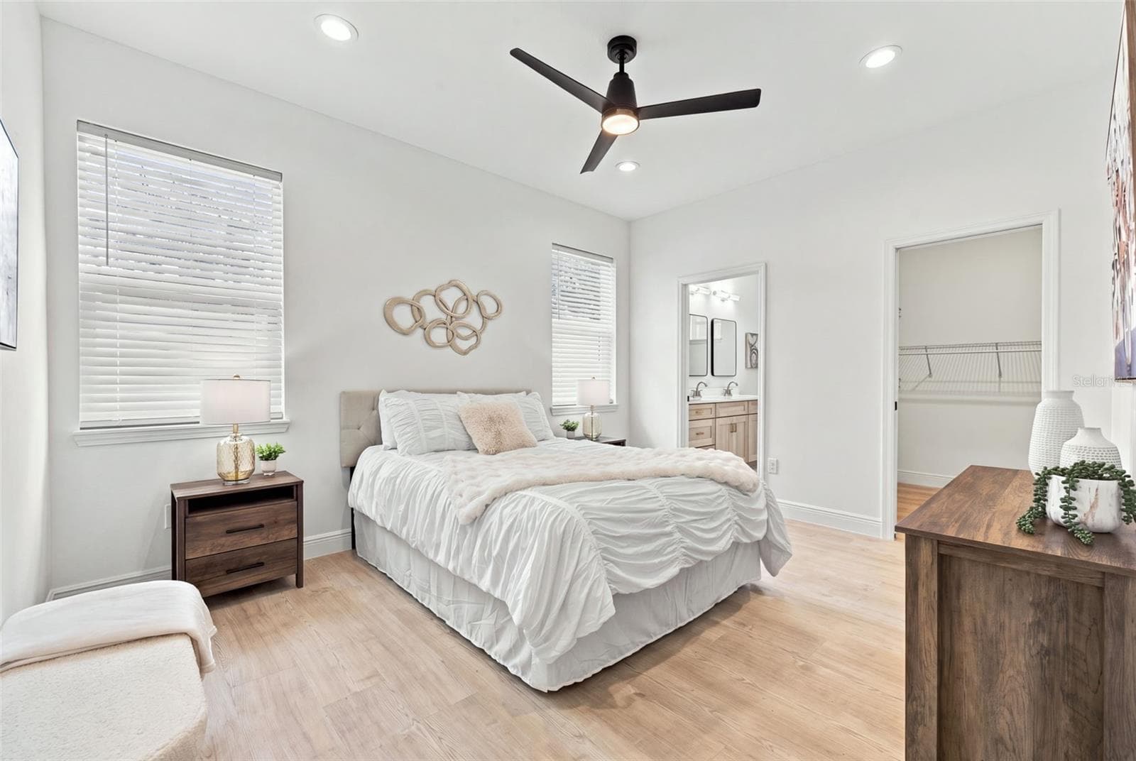 Single Family Residence at 3701 E IDA ST, TAMPA, photo 13 of 24
