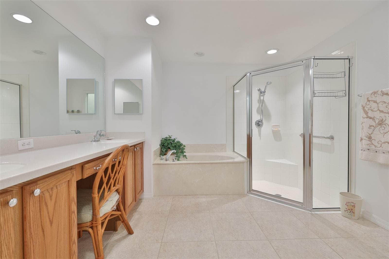 Condominium at 1251 CORINTH GREENS DR, SUN CITY CENTER, photo 32 of 81