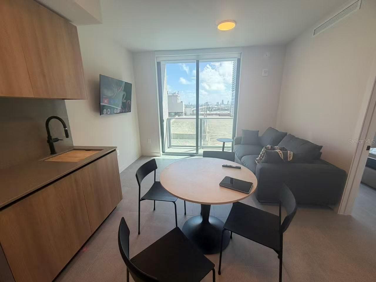 Condominium at 121 NE 5TH ST #1413, MIAMI, photo 23 of 24