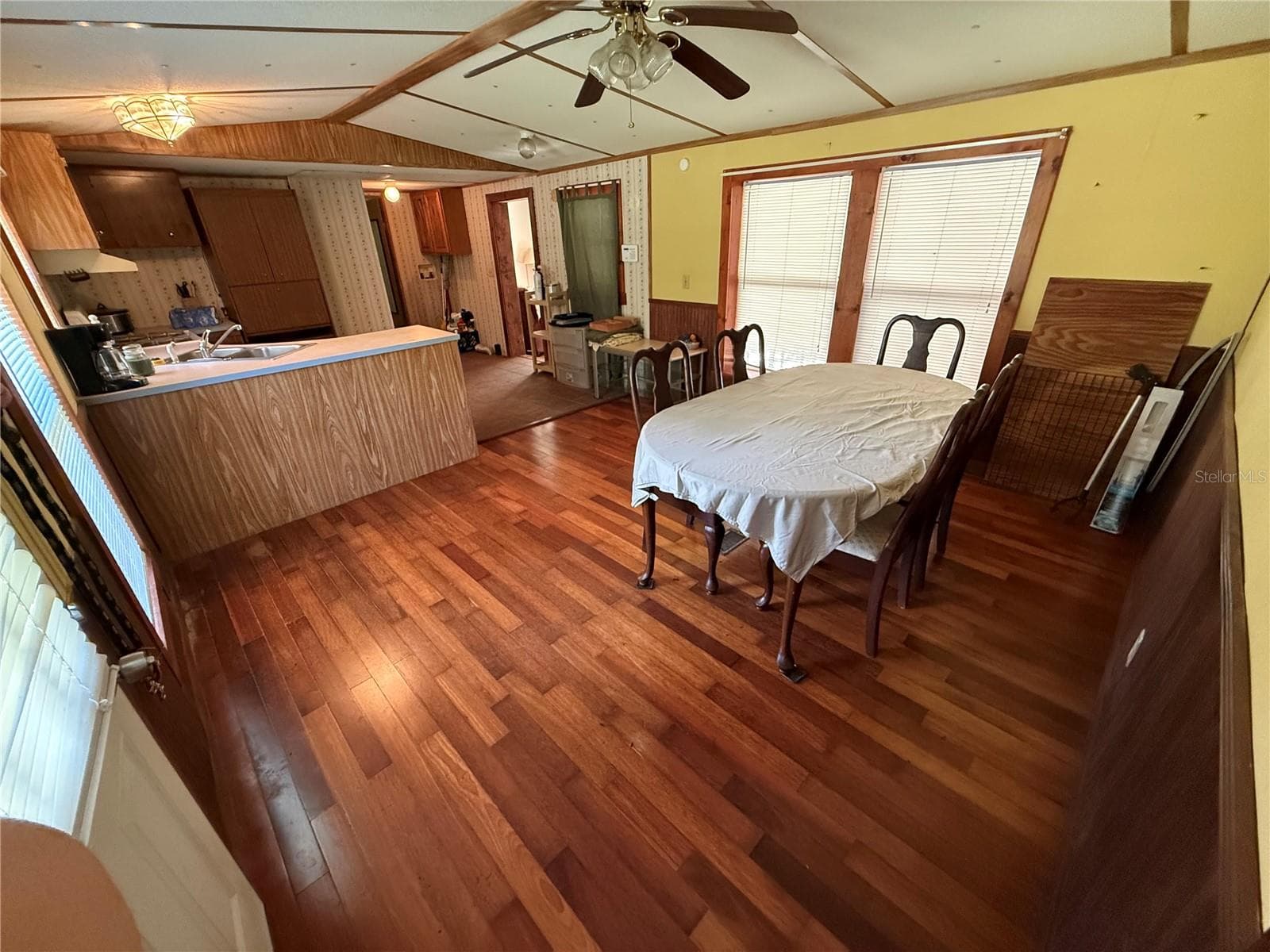 Manufactured Home at 3112 NE 166TH PL, CITRA, photo 12 of 21