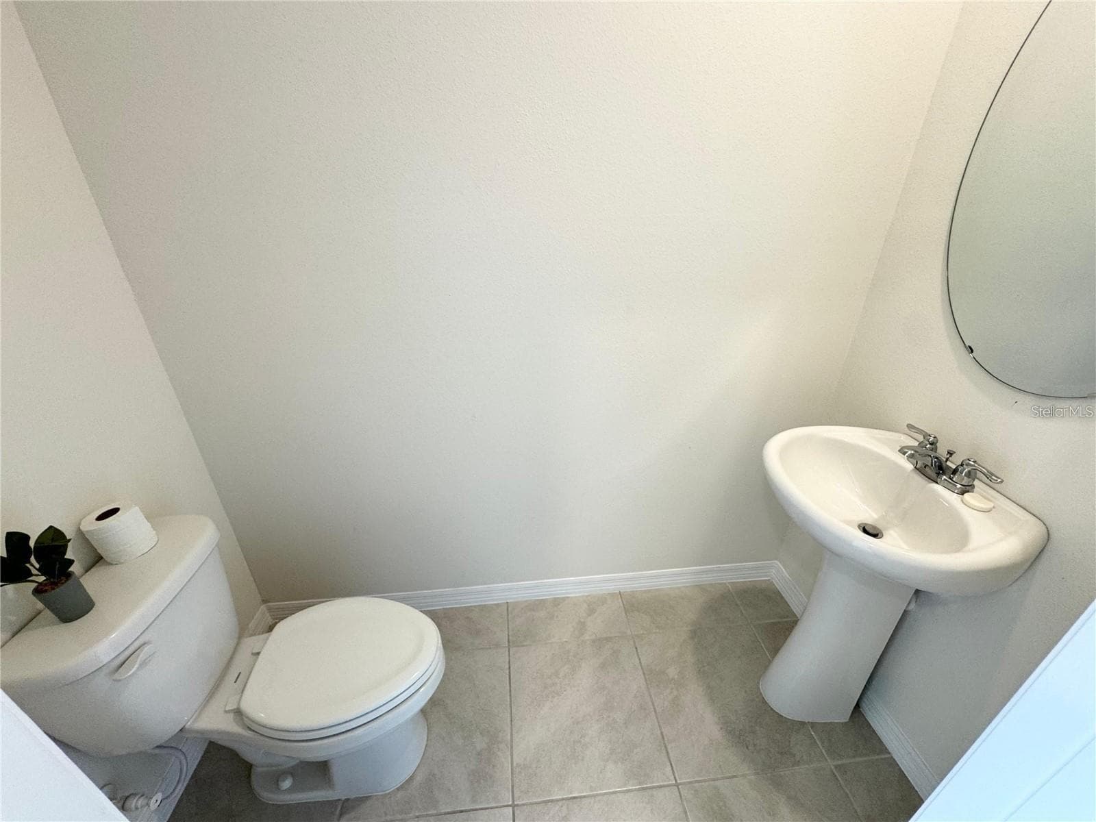 View of half bath. - 2353 PENGUIN BLVD, DAVENPORT