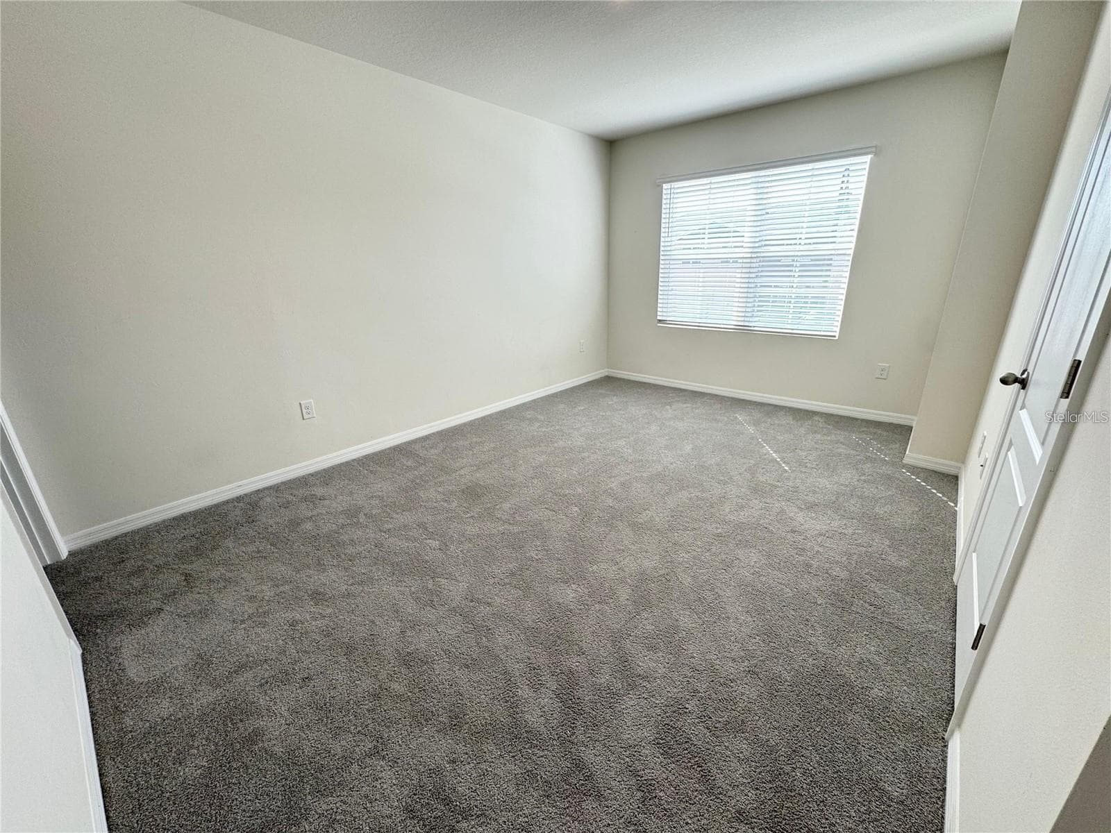 Townhouse at 2353 PENGUIN BLVD, DAVENPORT, photo 12 of 25