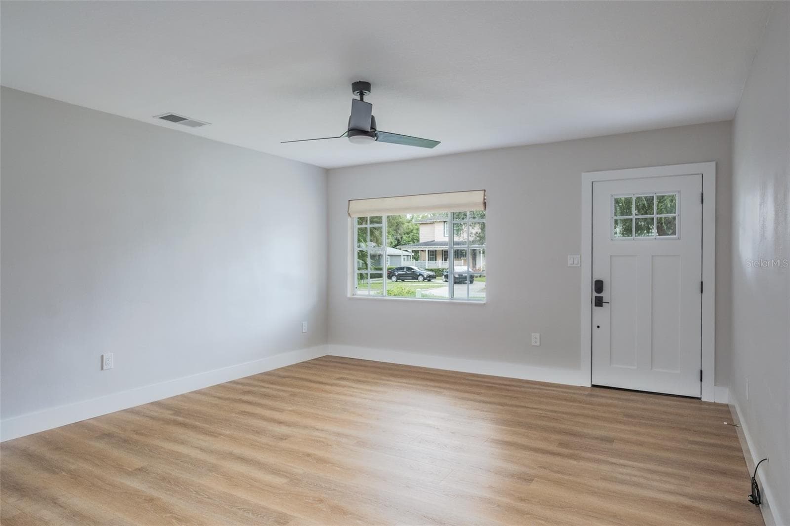 Single Family Residence at 502 N LINCOLN AVE, CLEARWATER, photo 7 of 47