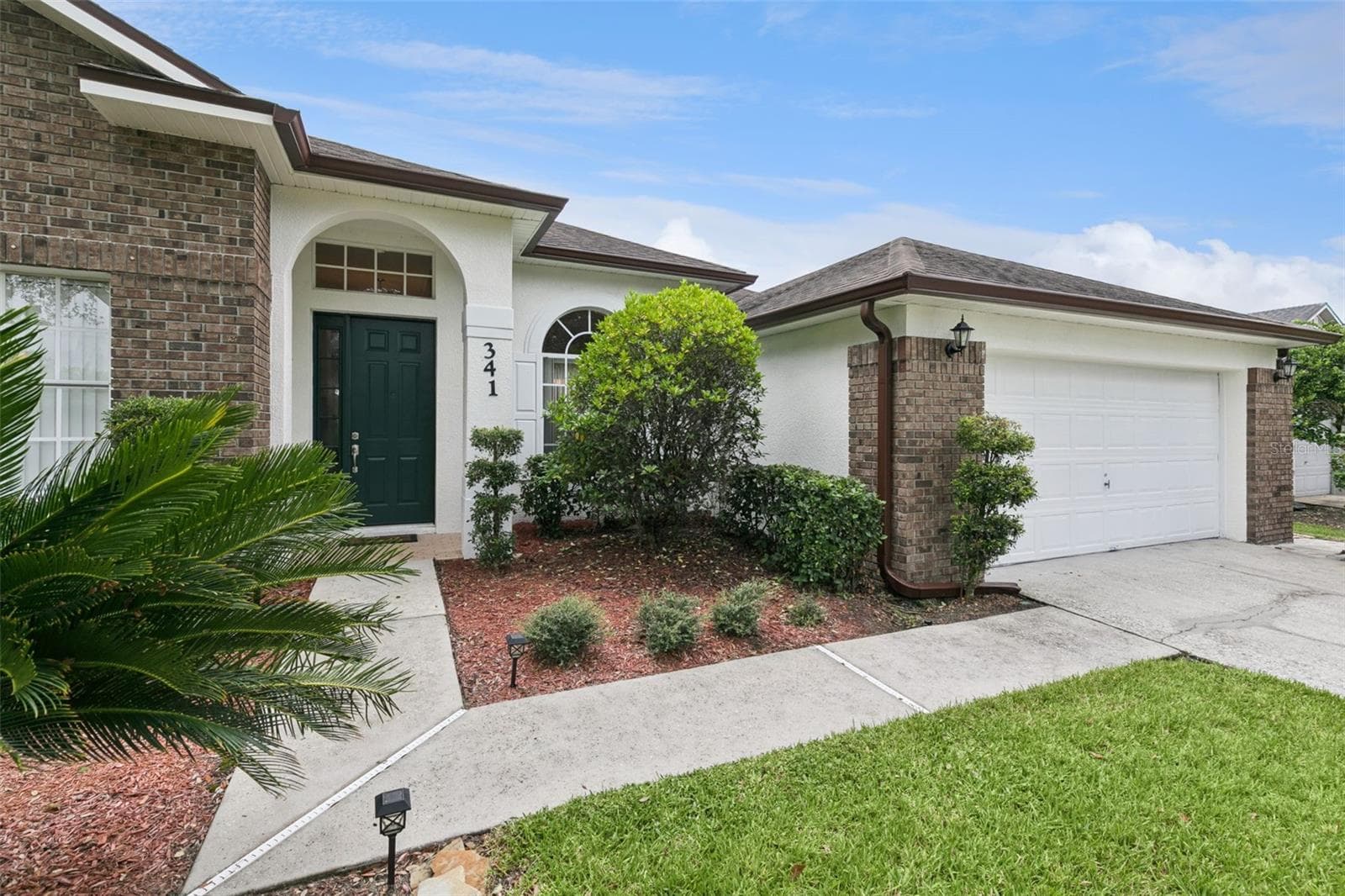 Single Family Residence at 341 WALTON HEATH DR, ORLANDO, photo 4 of 35