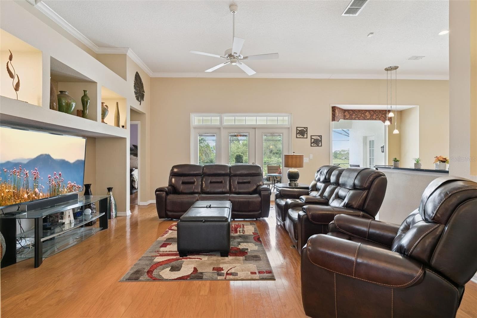 Single Family Residence at 341 WALTON HEATH DR, ORLANDO, photo 9 of 35