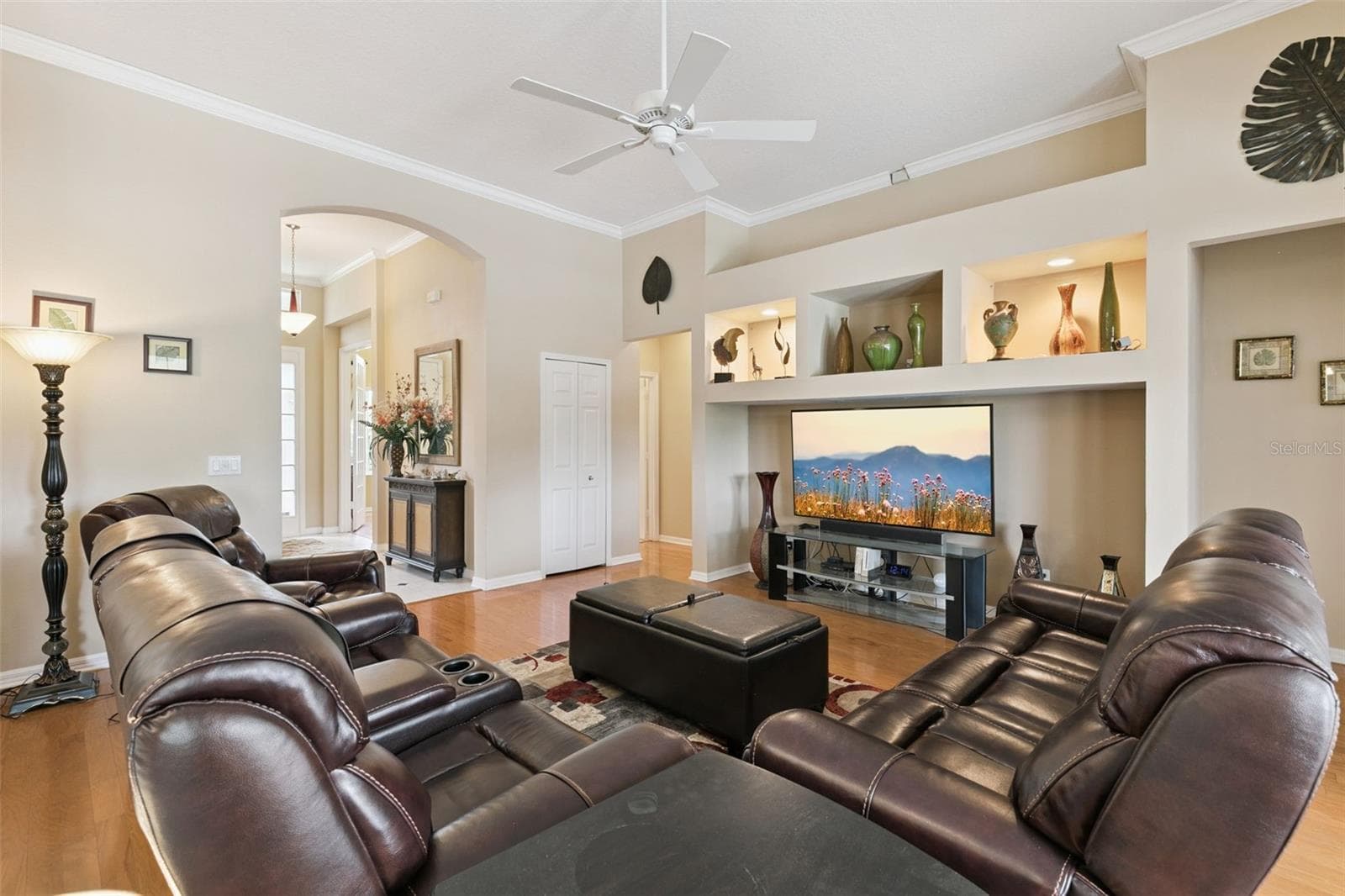 Single Family Residence at 341 WALTON HEATH DR, ORLANDO, photo 12 of 35