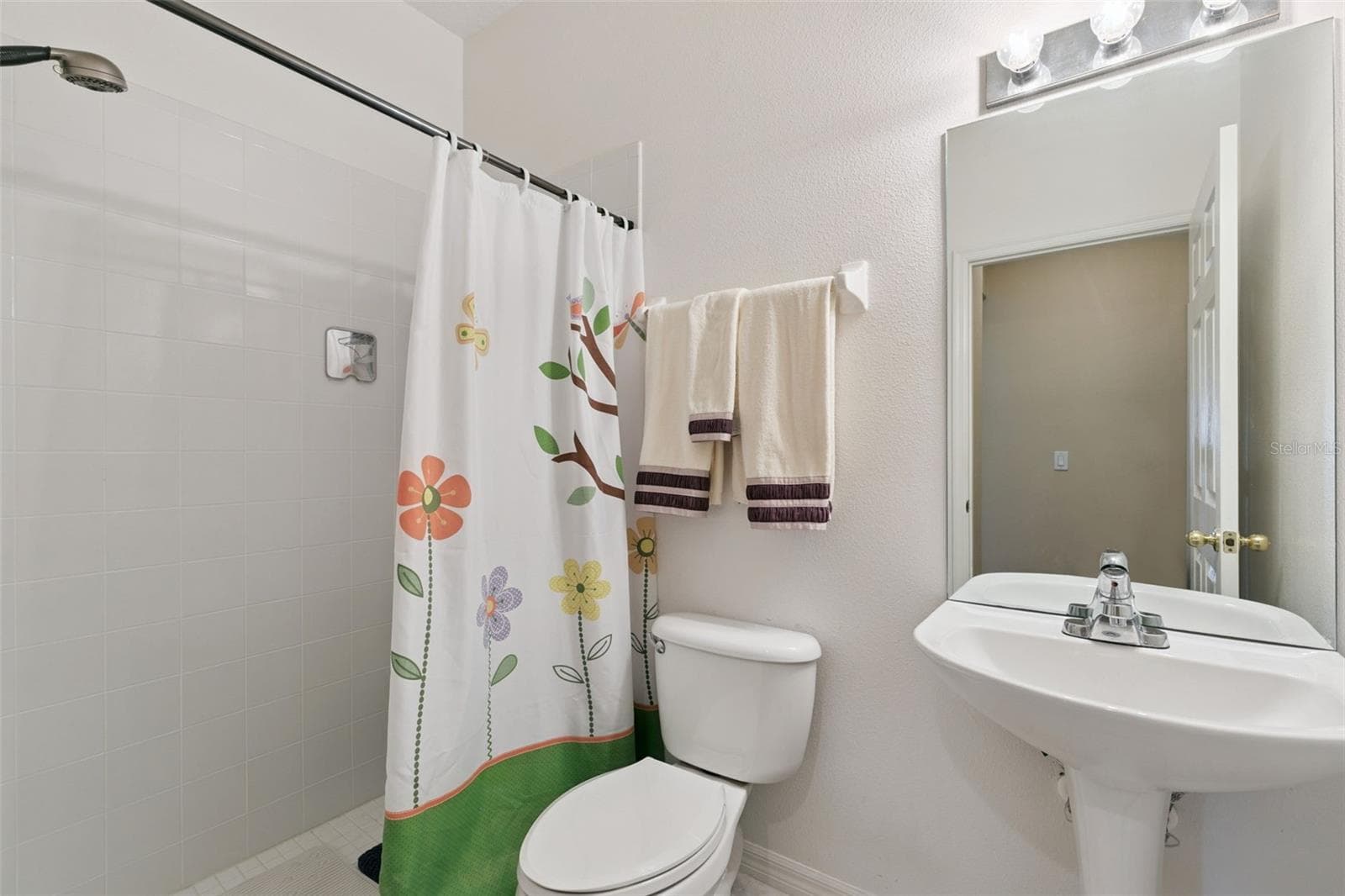 Single Family Residence at 341 WALTON HEATH DR, ORLANDO, photo 27 of 35