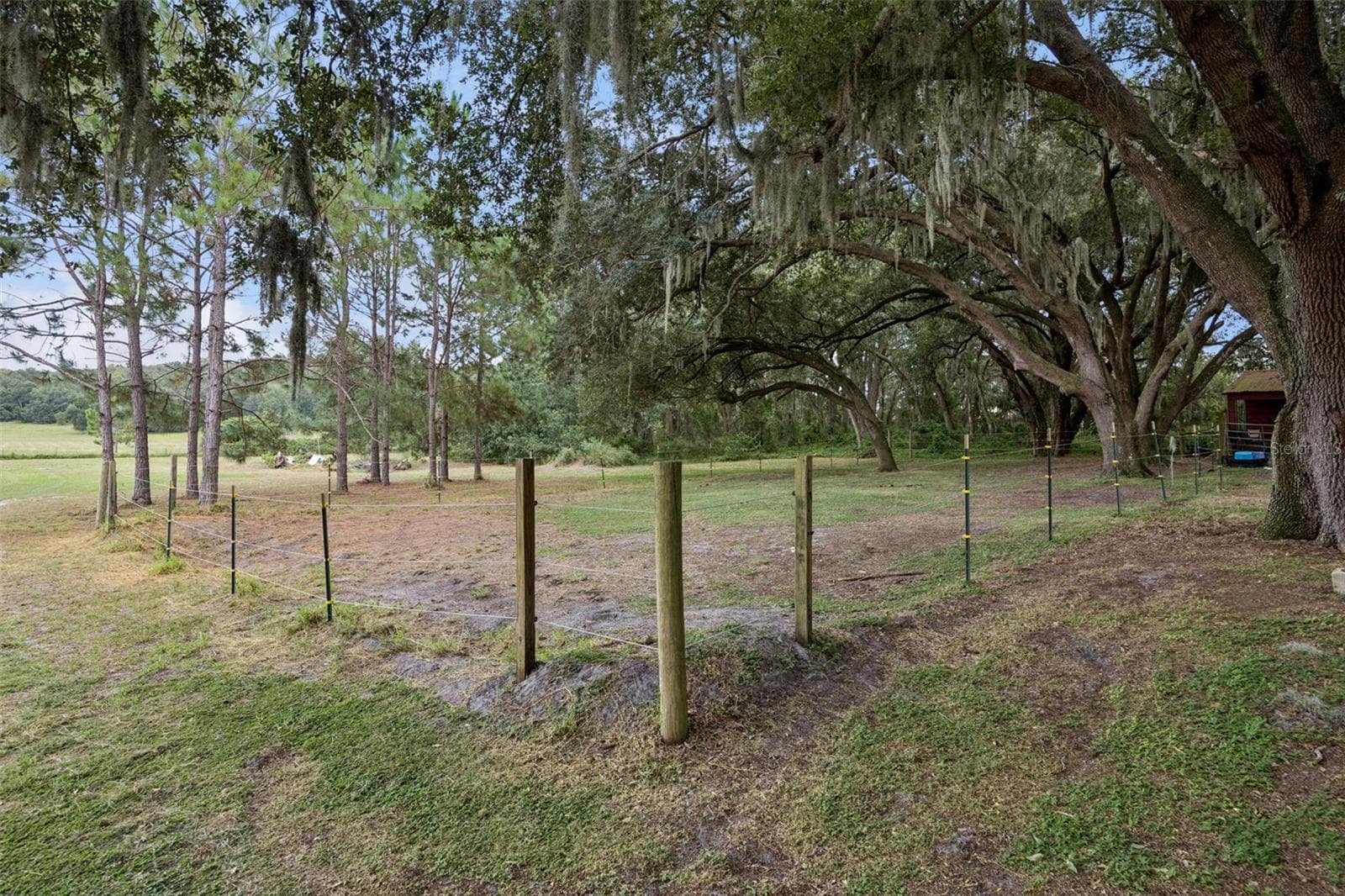 Single Family Residence at 18900 LAKEVIEW DR, CLERMONT, photo 46 of 69