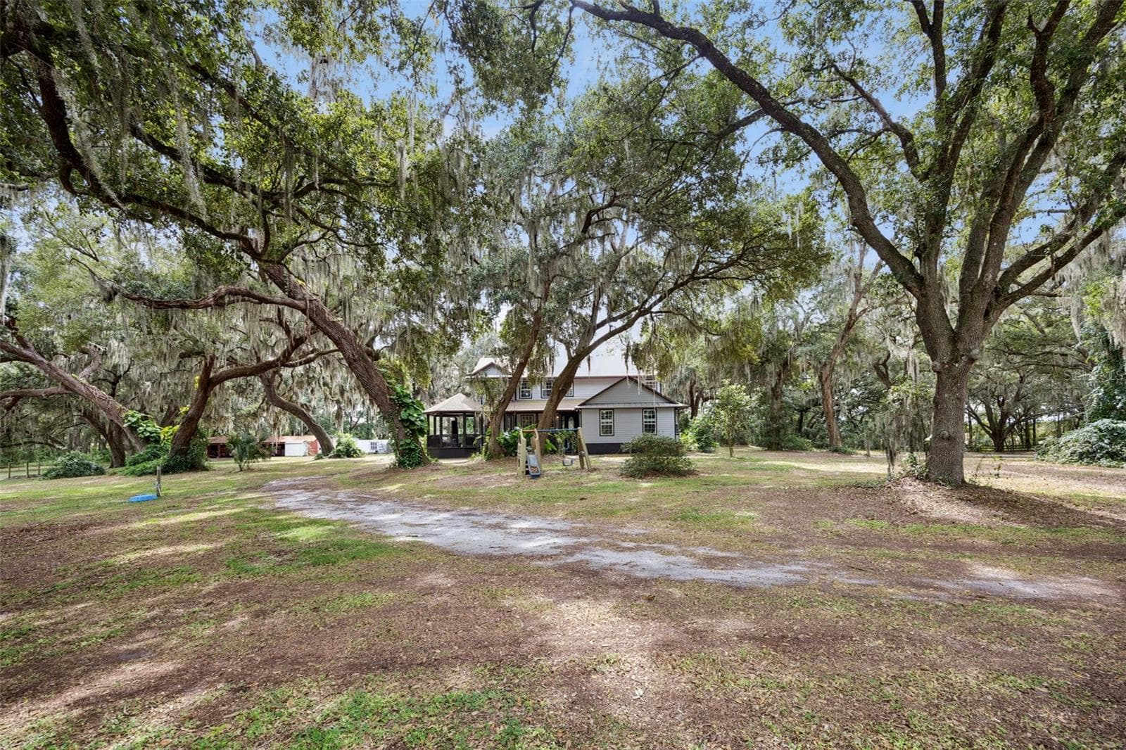 Single Family Residence at 18900 LAKEVIEW DR, CLERMONT, photo 55 of 69