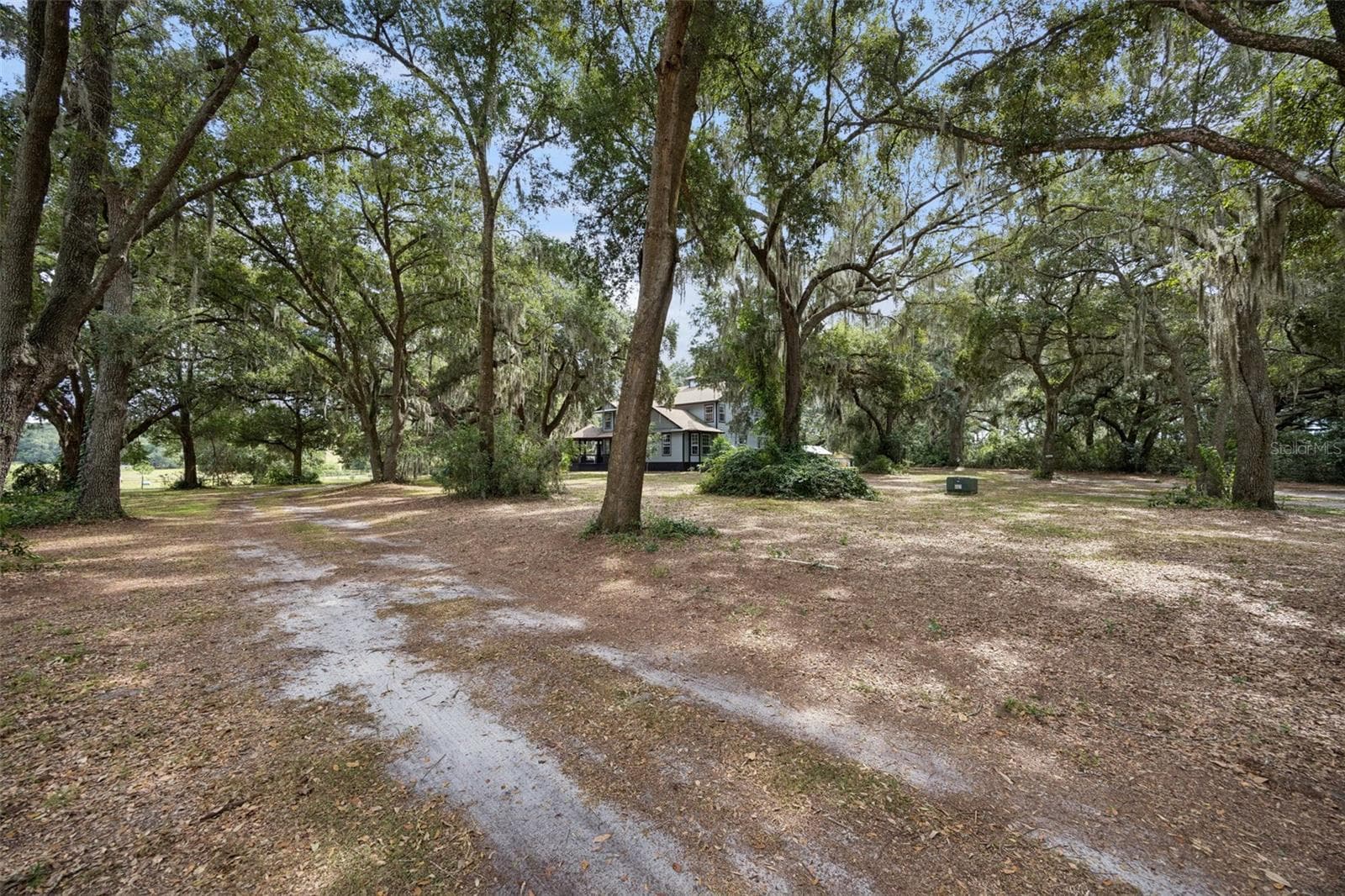 Single Family Residence at 18900 LAKEVIEW DR, CLERMONT, photo 56 of 69