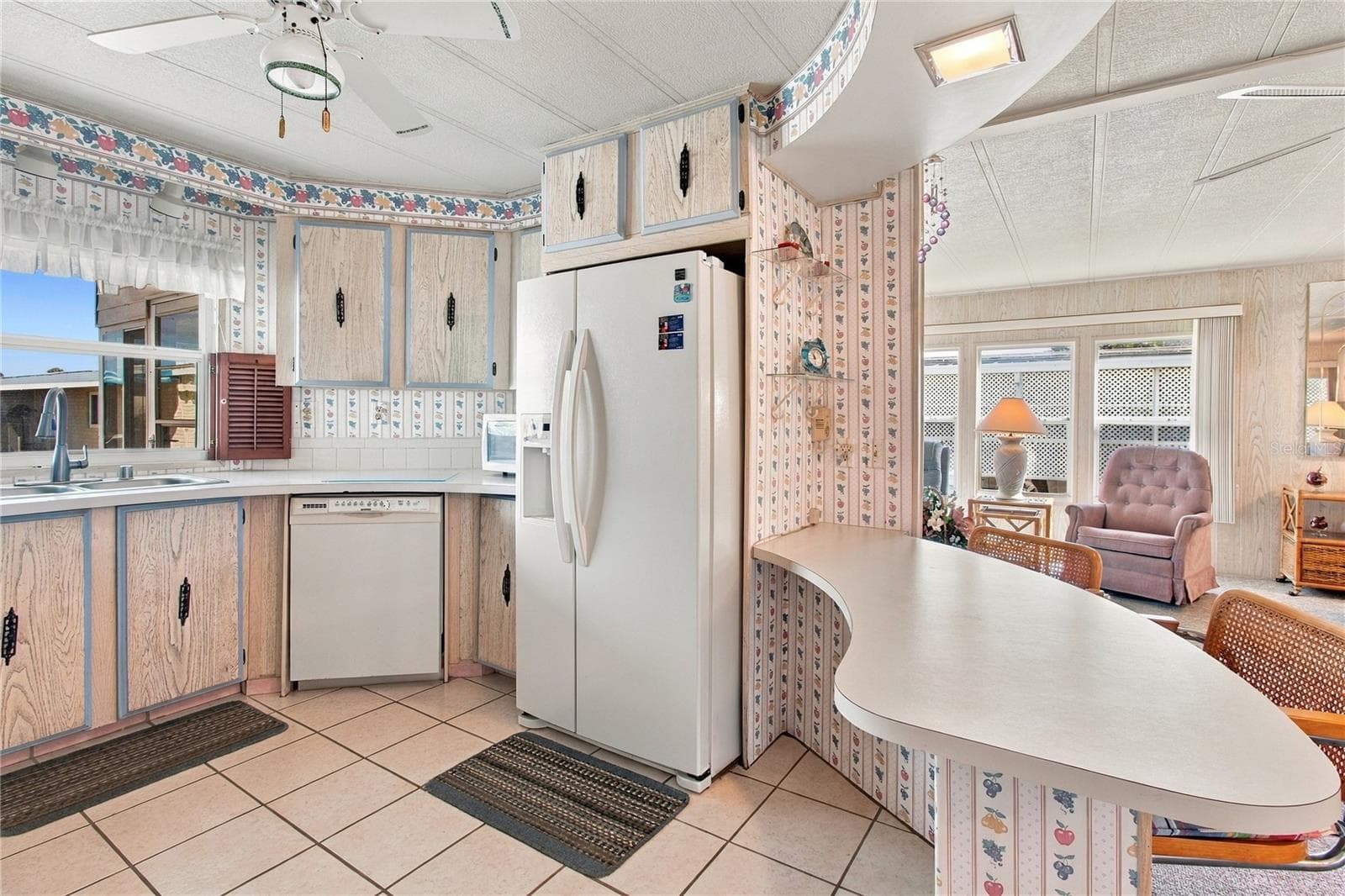 Kitchen - 808 53RD AVE E #234, BRADENTON
