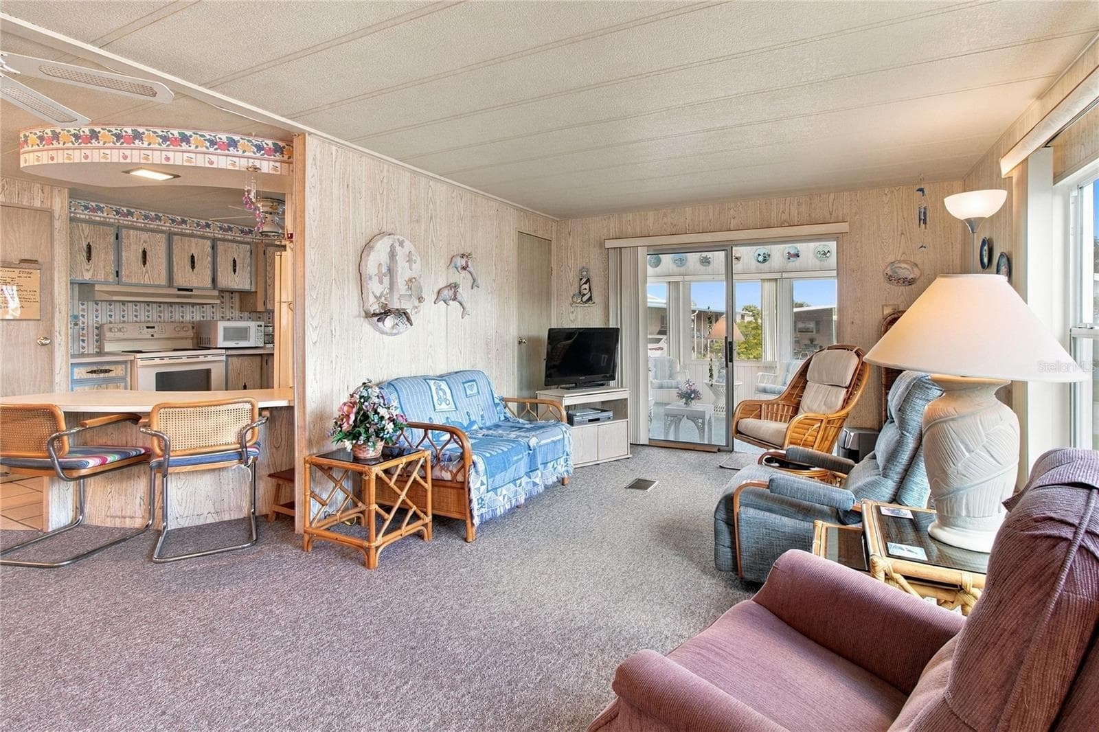 Living Area - 808 53RD AVE E #234, BRADENTON