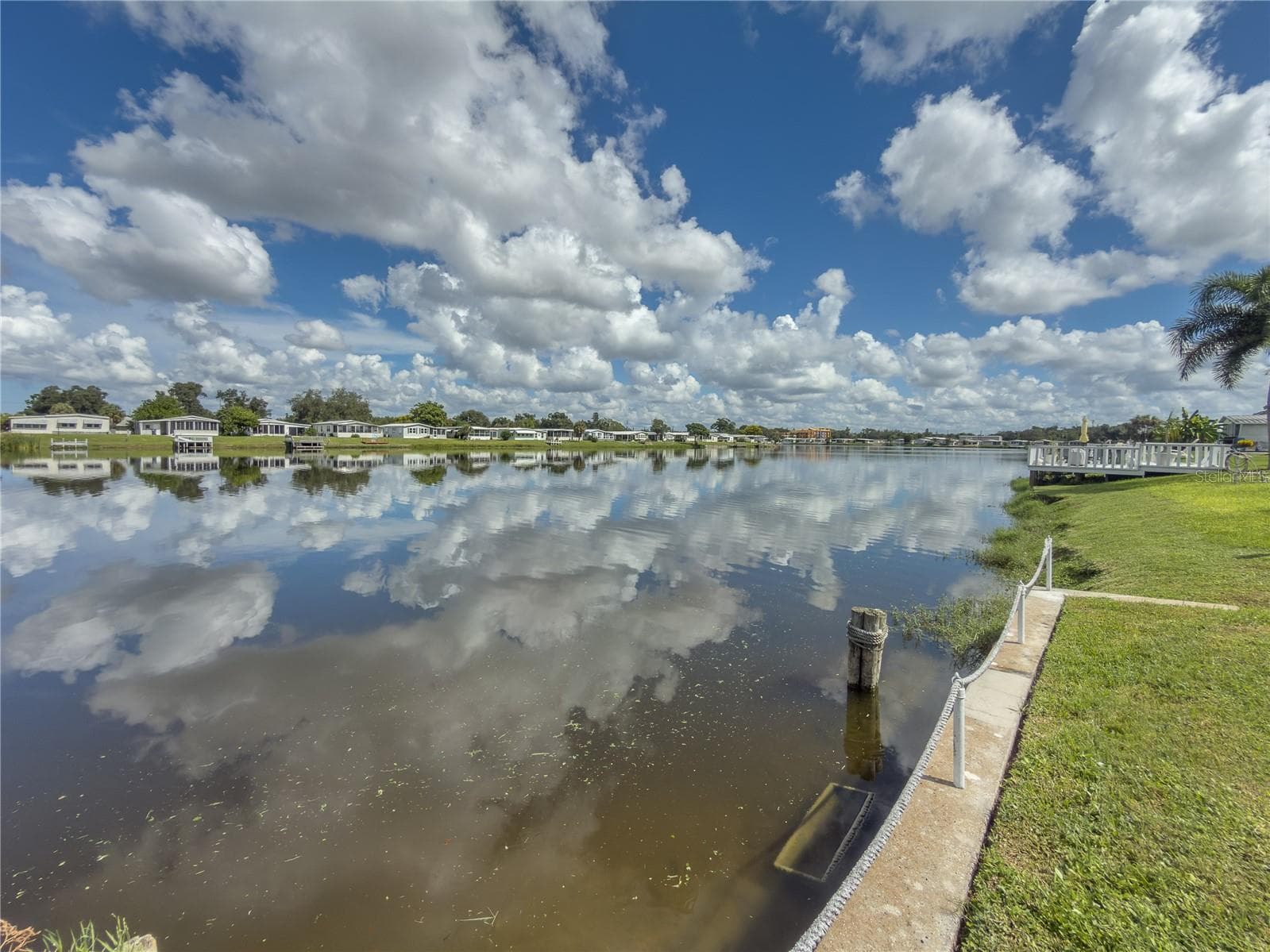 Waterfront Home. - 808 53RD AVE E #169, BRADENTON