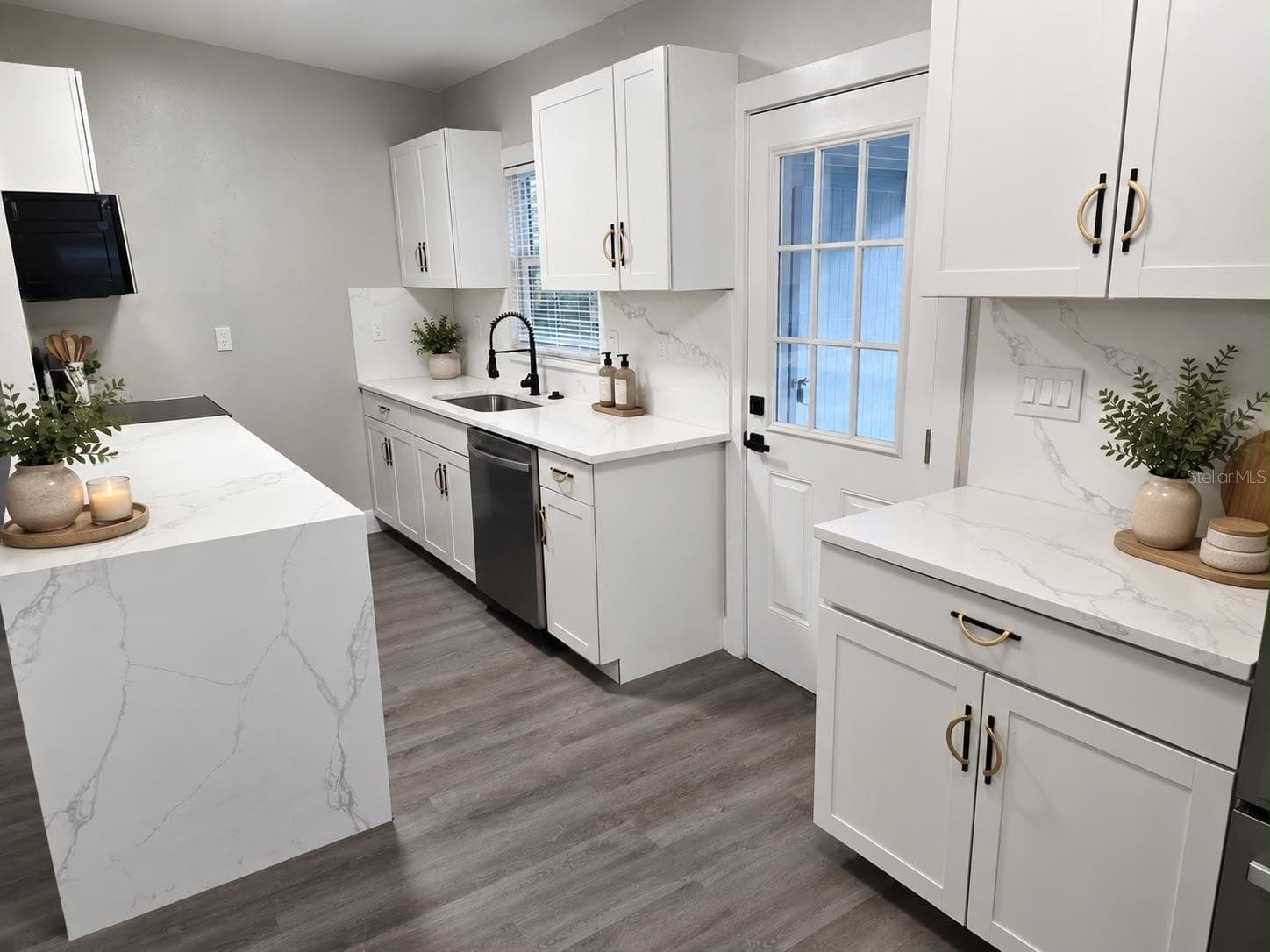 Single Family Residence at 1101 SABRINA DR, OCOEE, photo 2 of 18