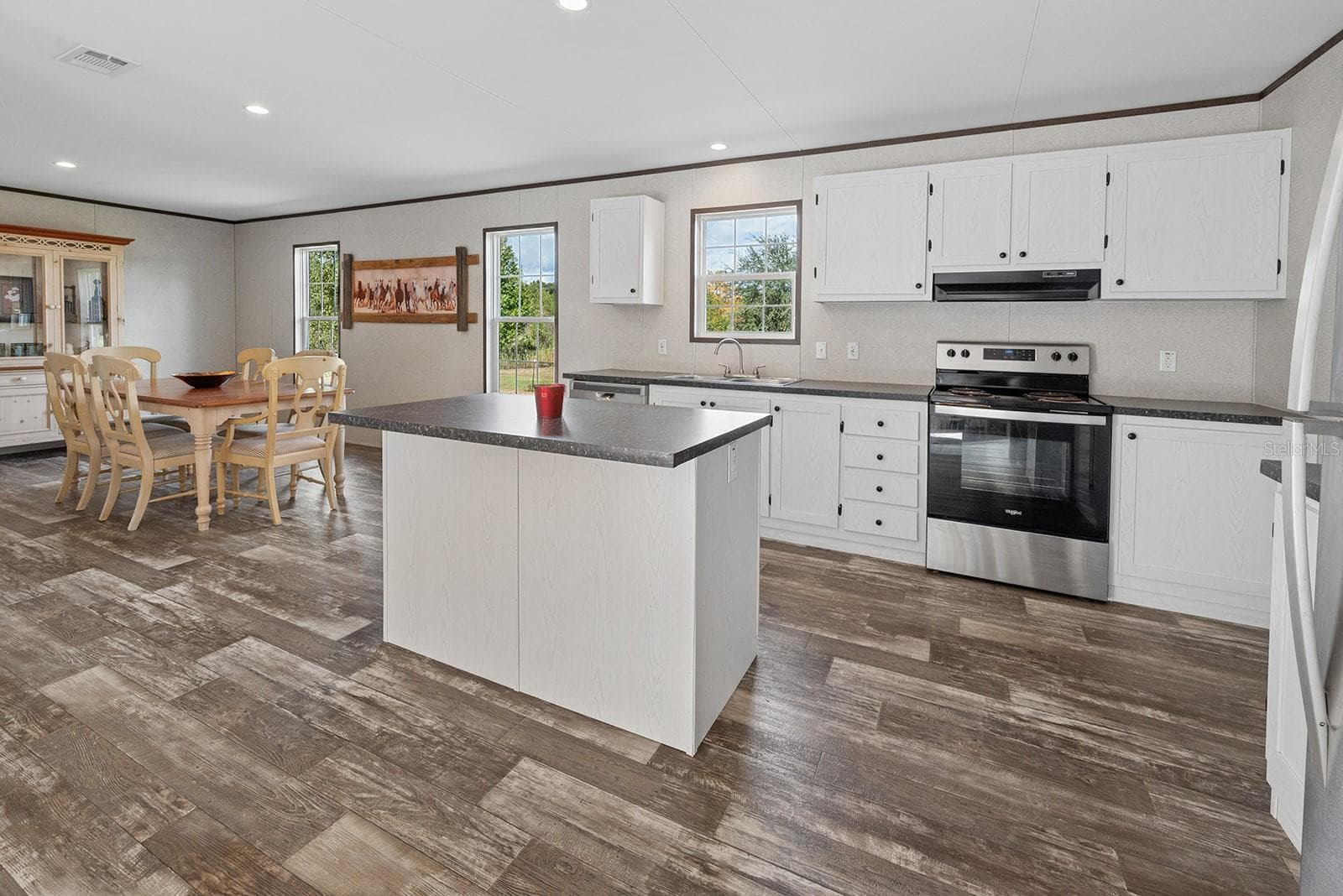 Manufactured Home at 2729 SW WATSON ST, FORT WHITE, photo 12 of 38