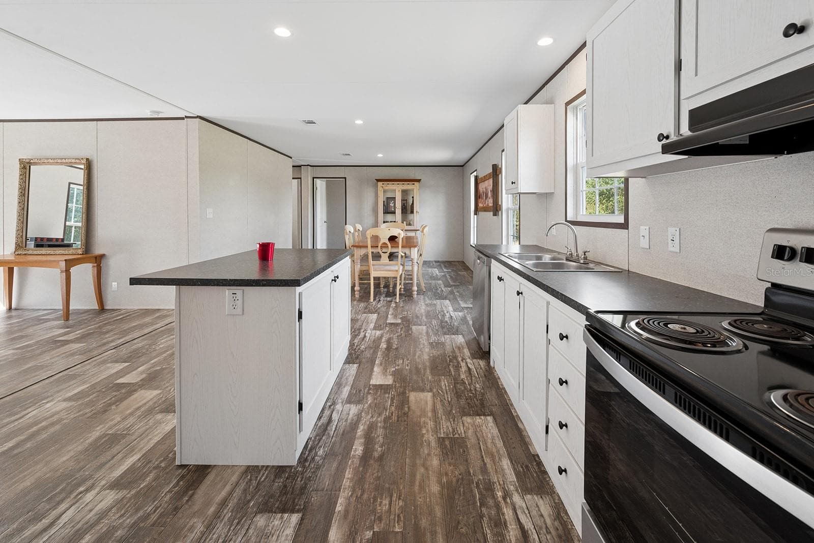 Manufactured Home at 2729 SW WATSON ST, FORT WHITE, photo 13 of 38